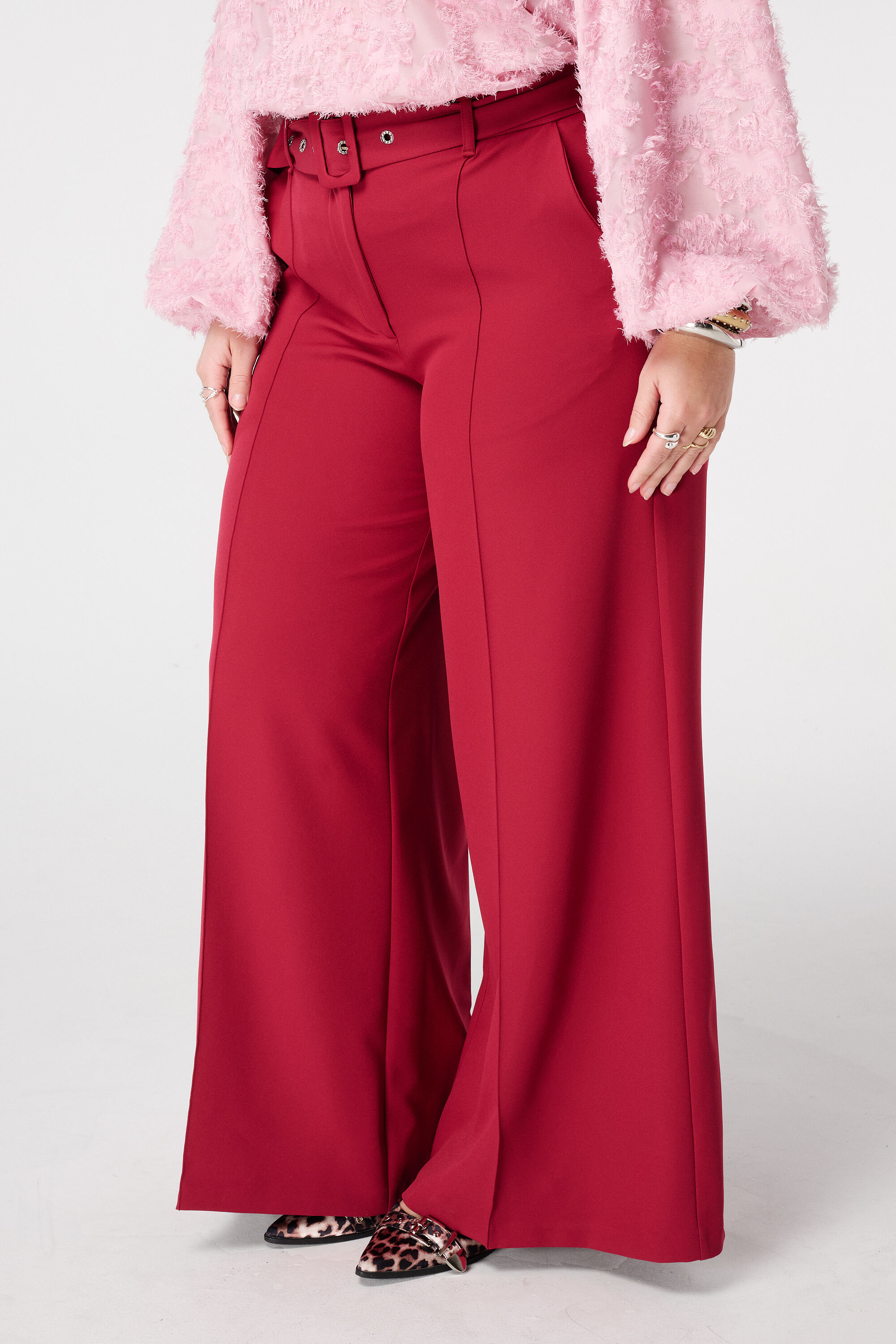 Pantalones anchos con cintur&oacute;n image number 5