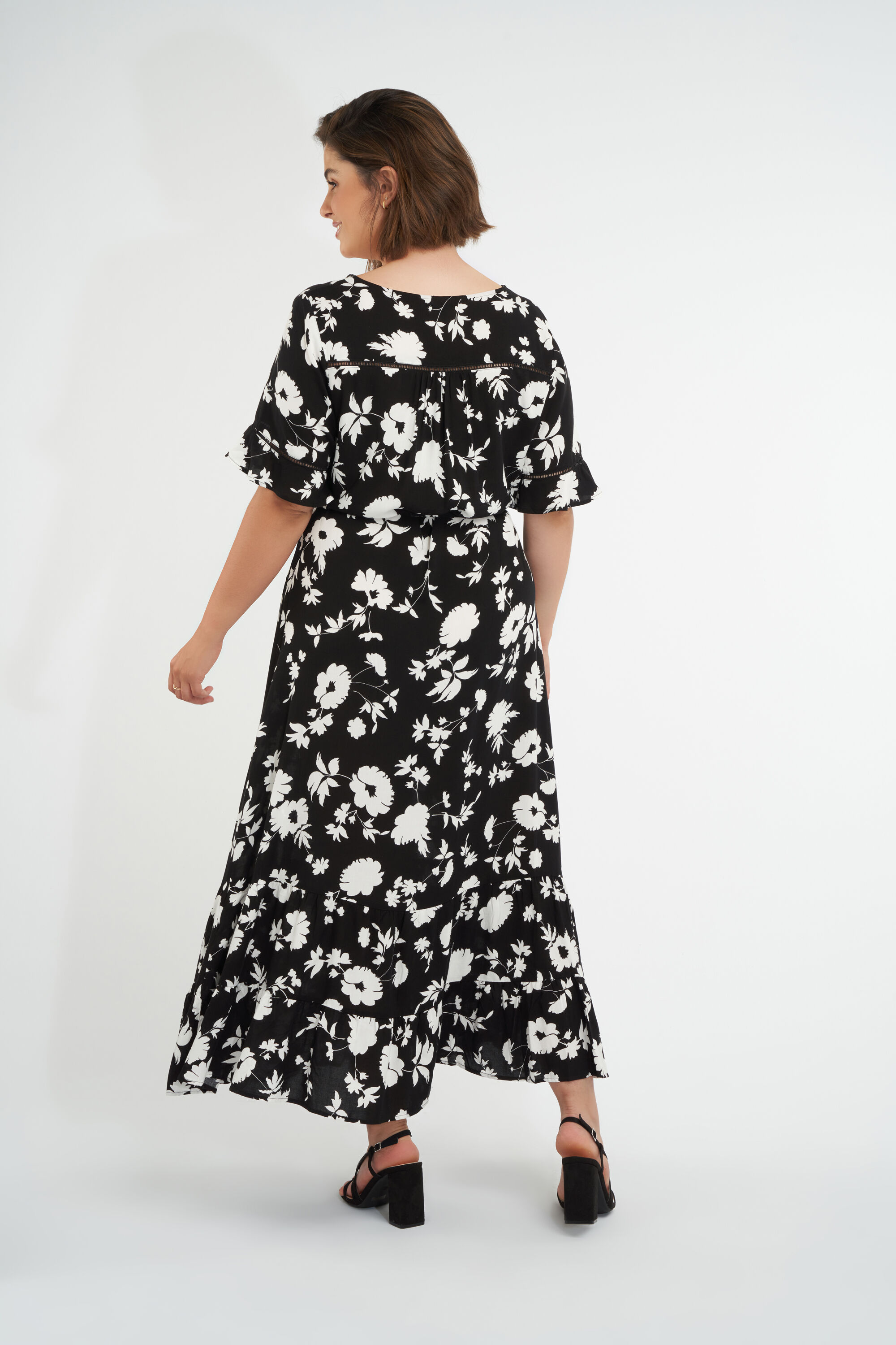 Vestido largo con estampado  image number 4