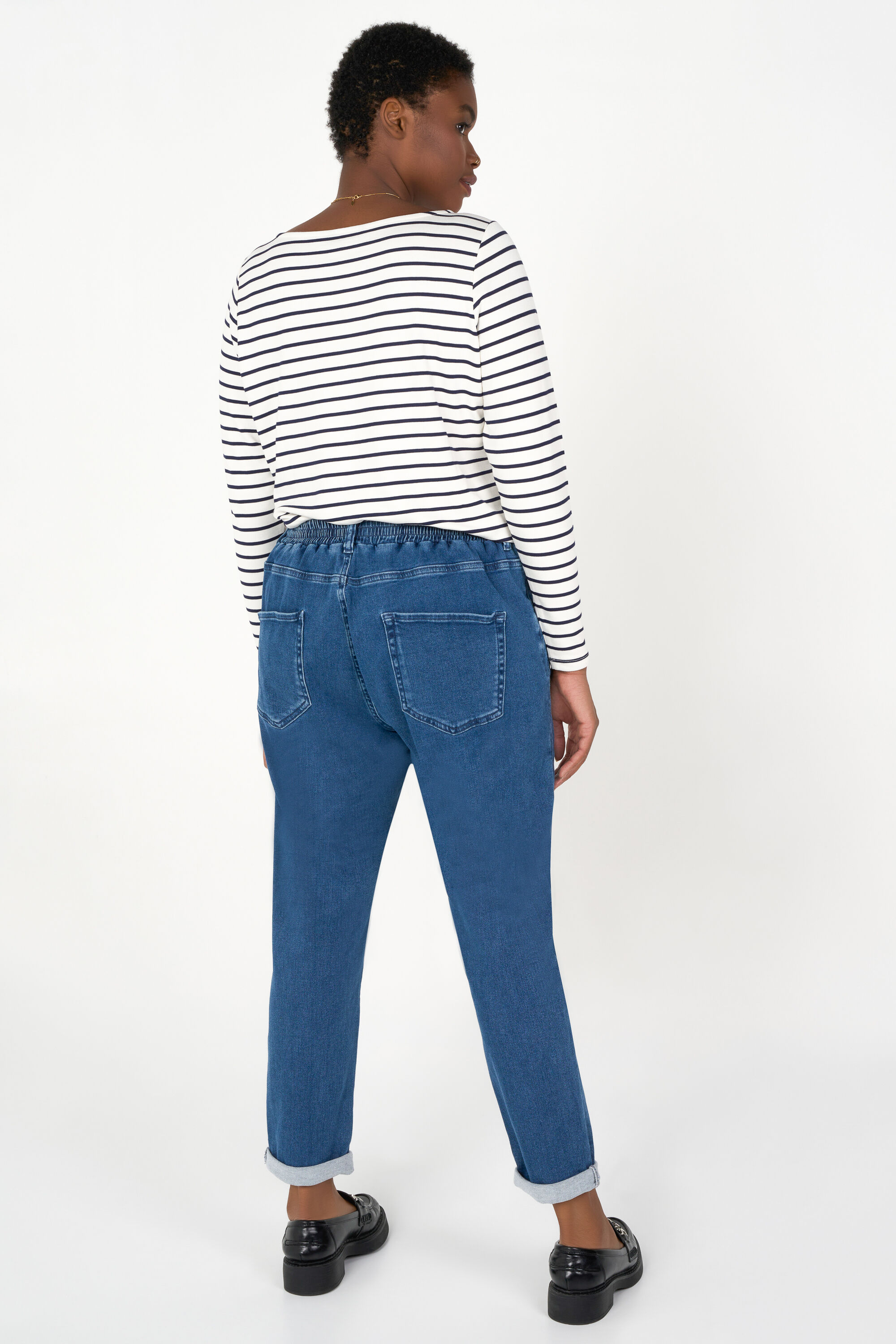 Pantalones jogger de denim image number 3