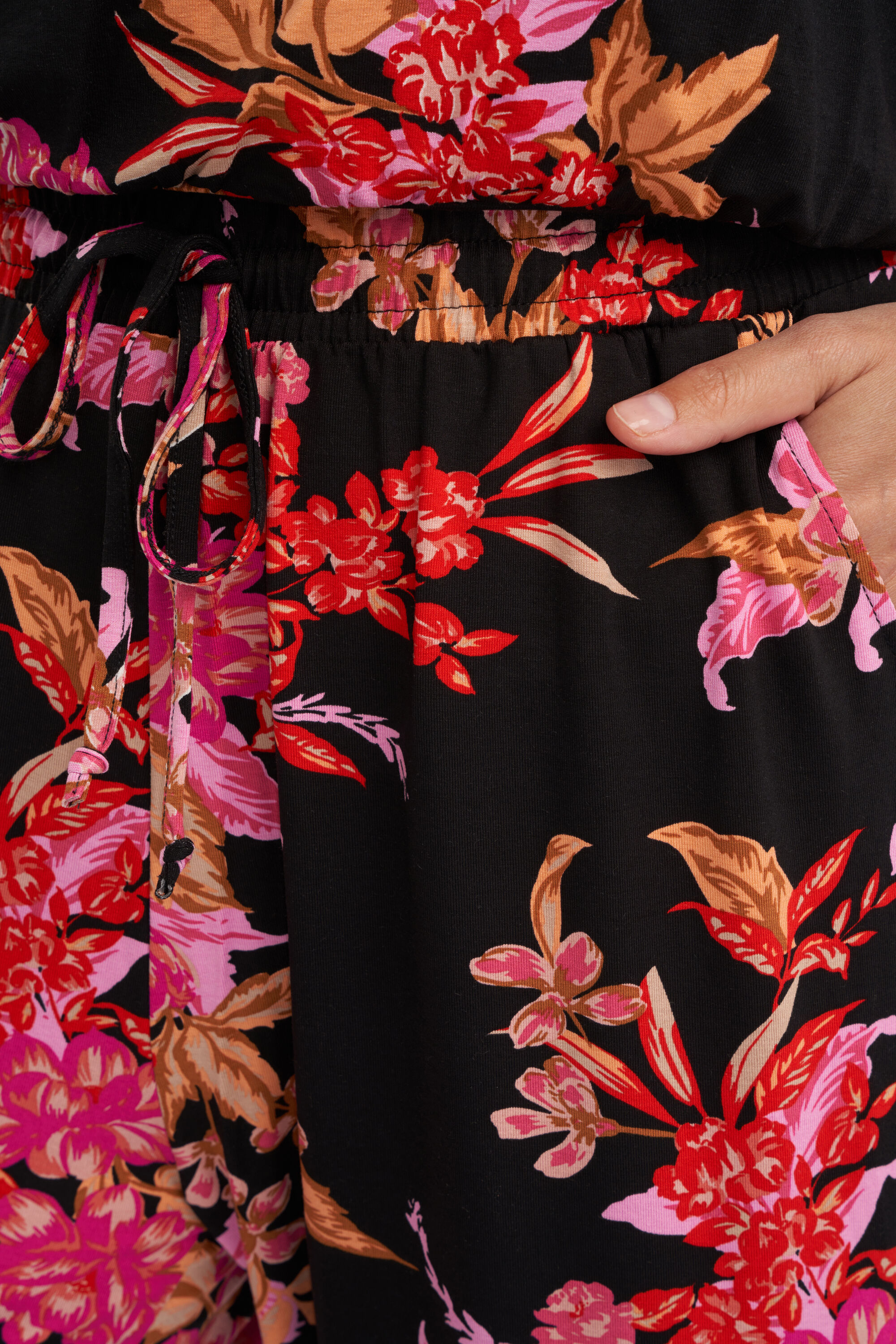 Pantalones holgados  image number 6