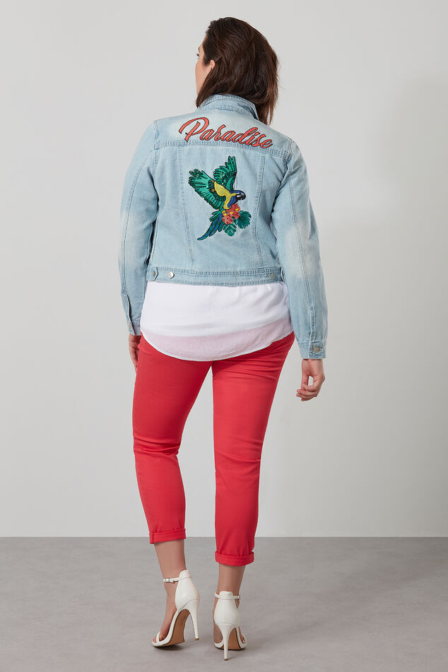 Chaqueta vaquera con estampado image number 4