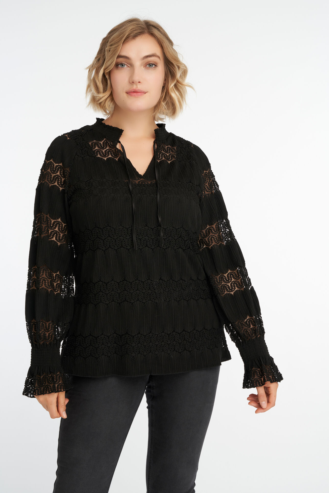 Top con un cuello levantado image number 4