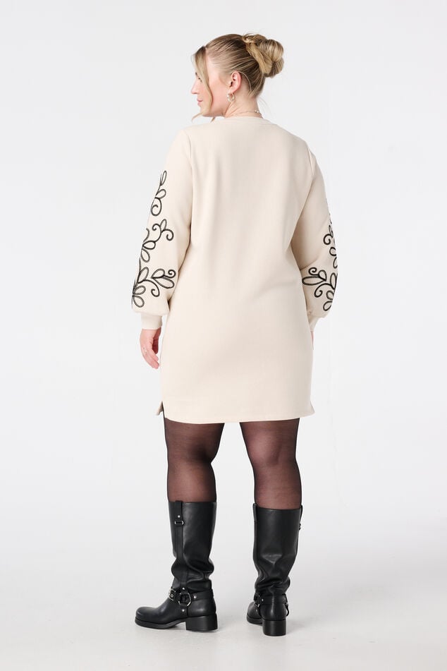 Vestido sudadera con detalles bordados image number 2