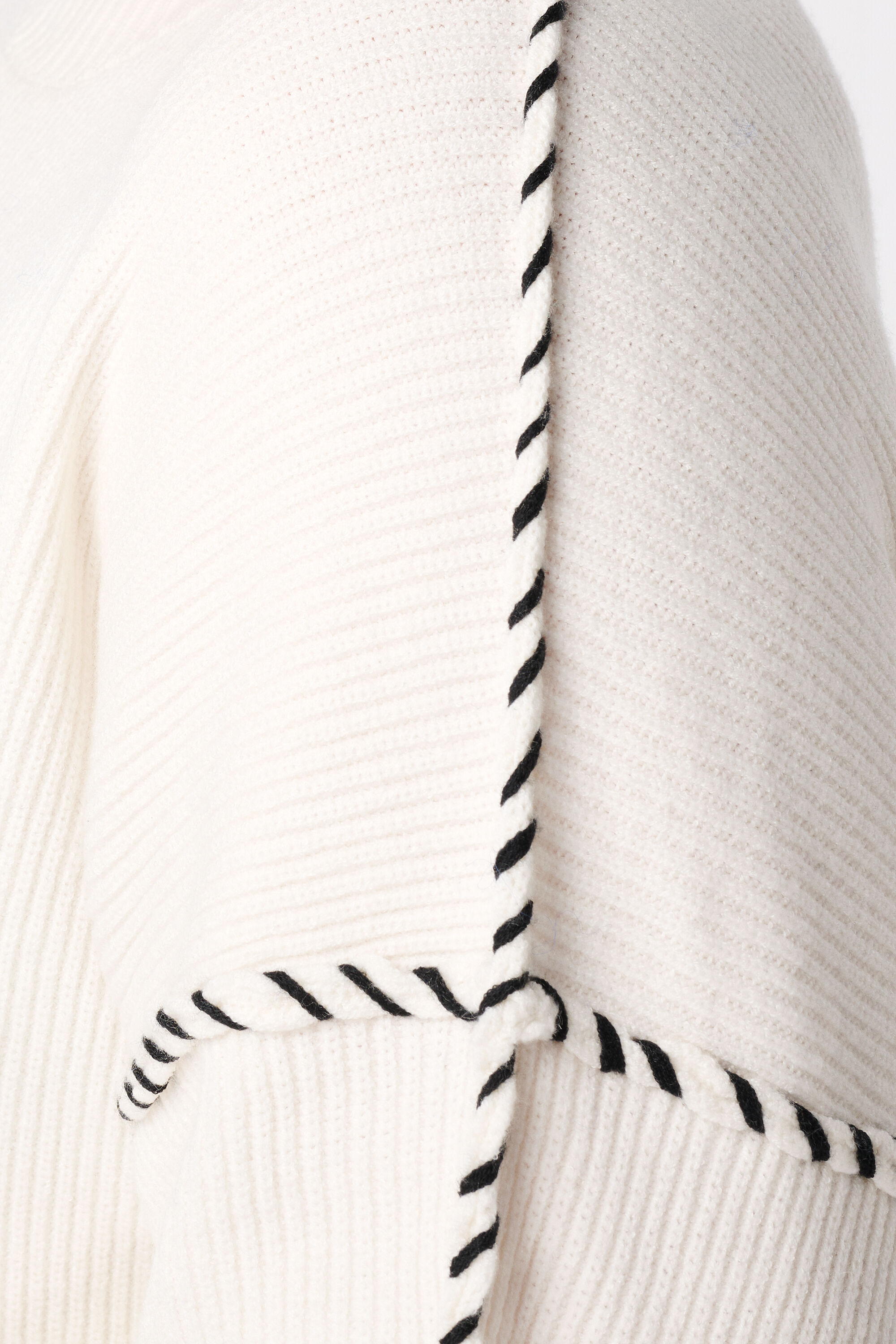 Jersey con costuras decorativas image number 6