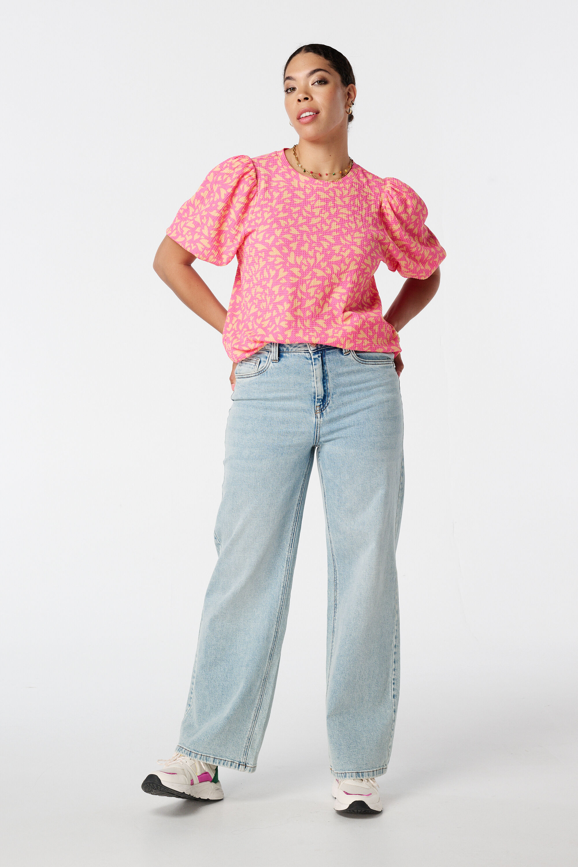 Top con manga abullonada image number 5