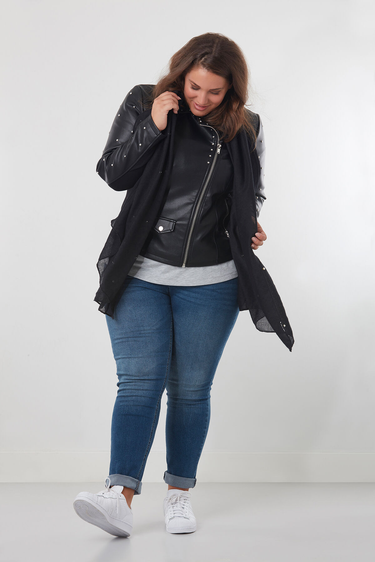 Pantal&oacute;n vaquero pitillo SHAPING image number 4