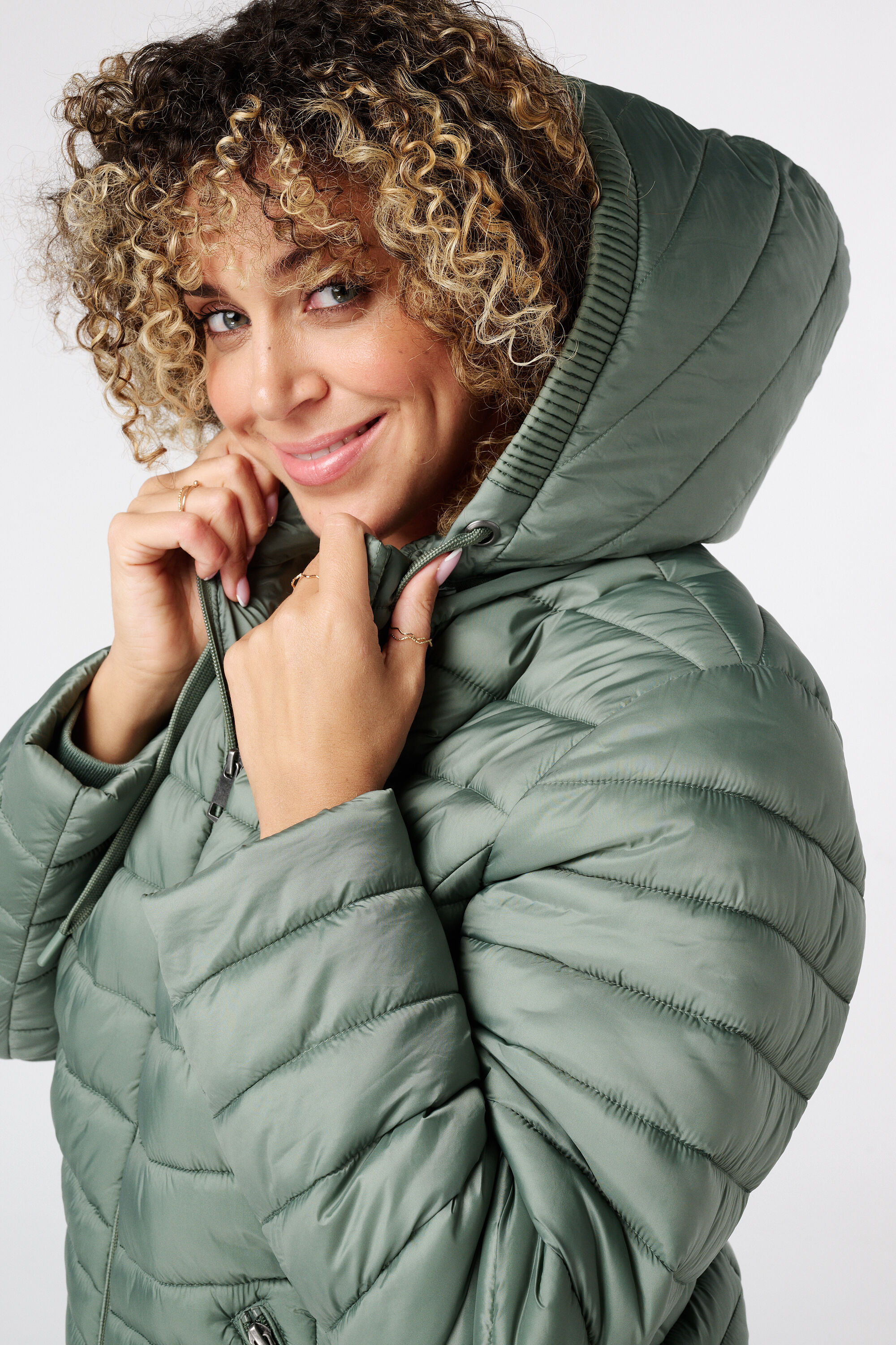 Chaqueta ligeramente acolchada image number 4