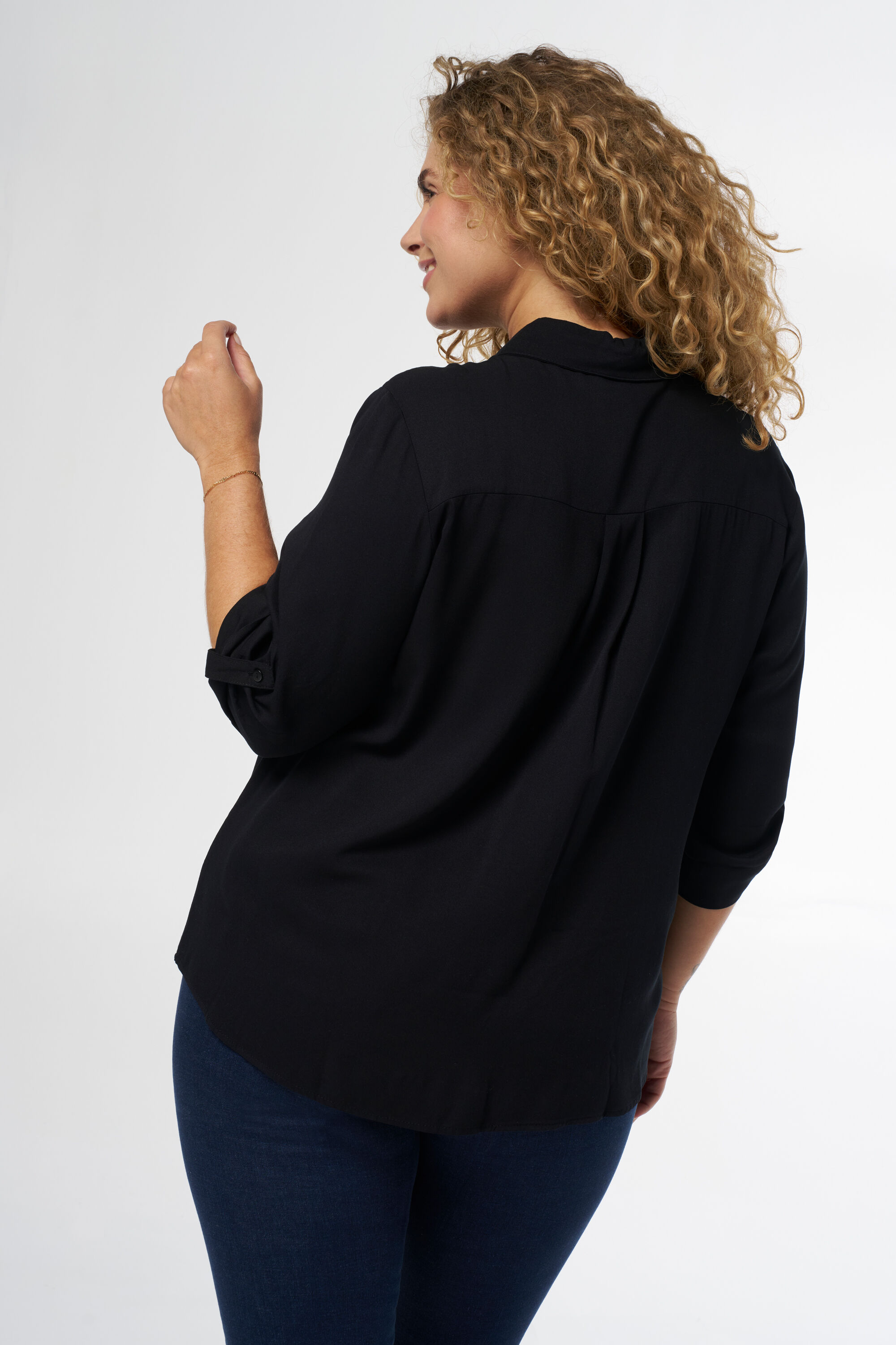 Blusa con escote en V image number 3