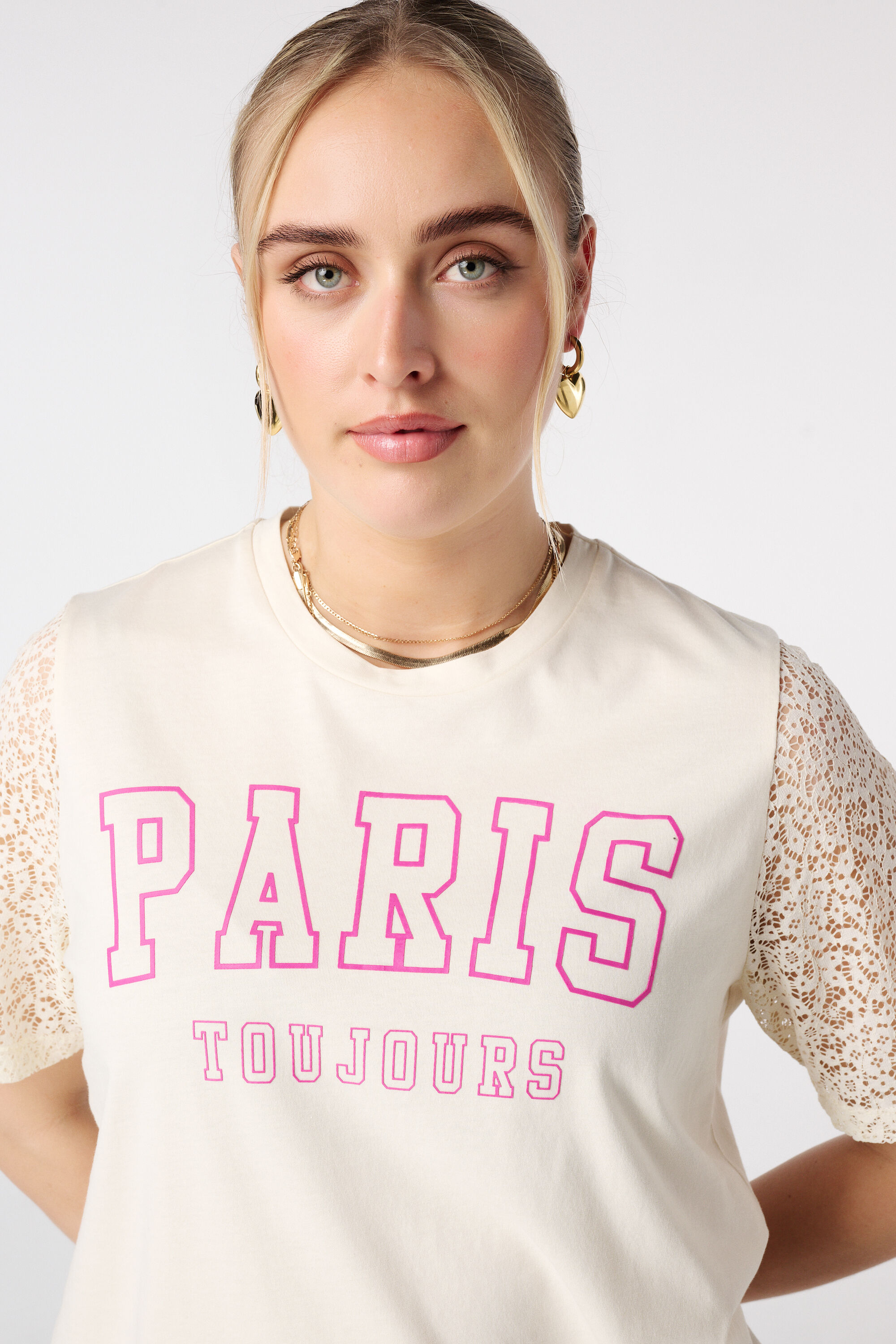 Camiseta con mangas de encaje image number 4