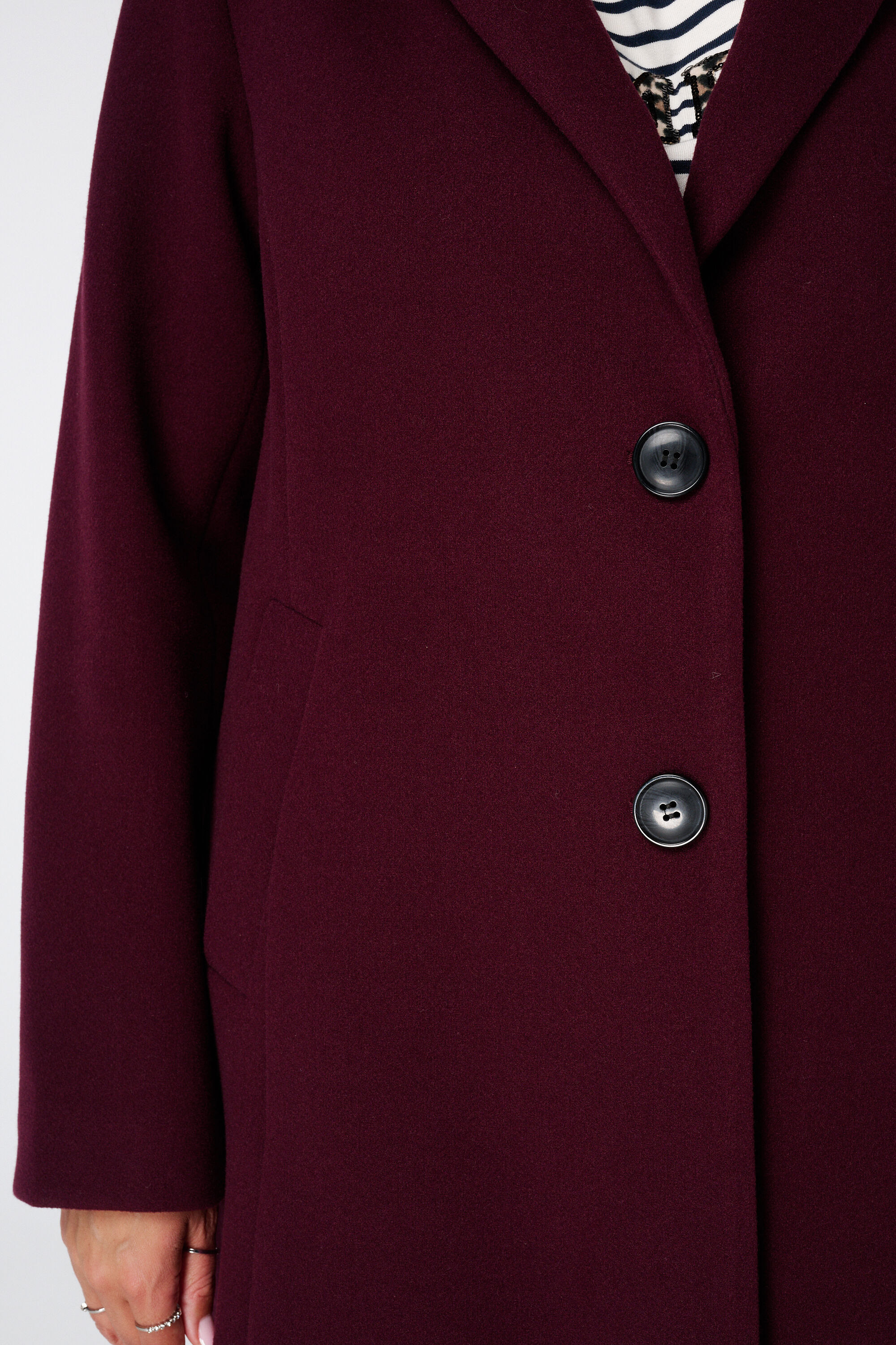 Chaqueta con botones image number 4