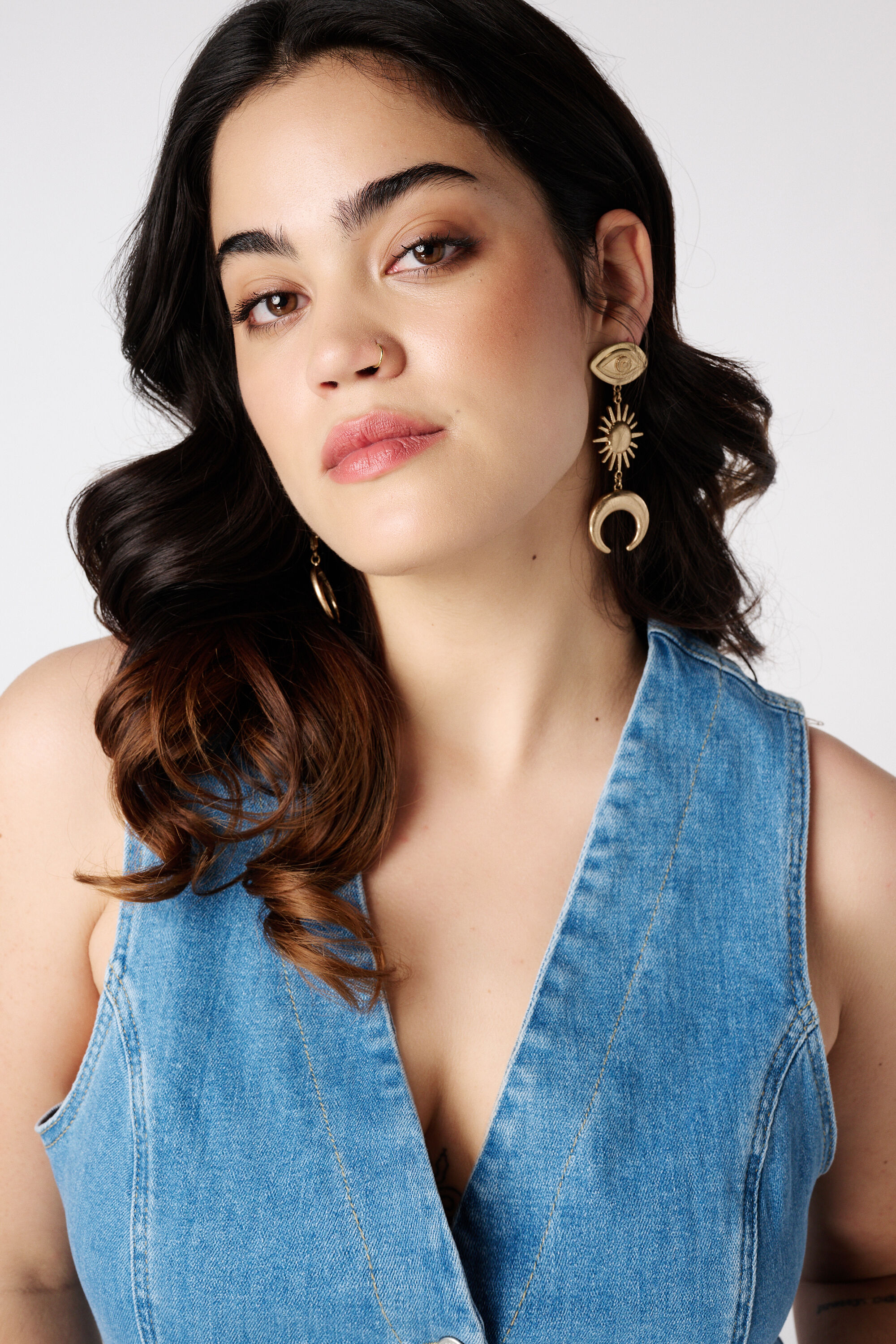 C&aacute;rdigan y vaqueros image number 4