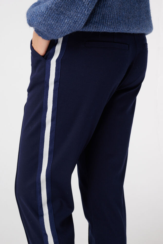 Pantalón cónico con ribete lateral image number 4