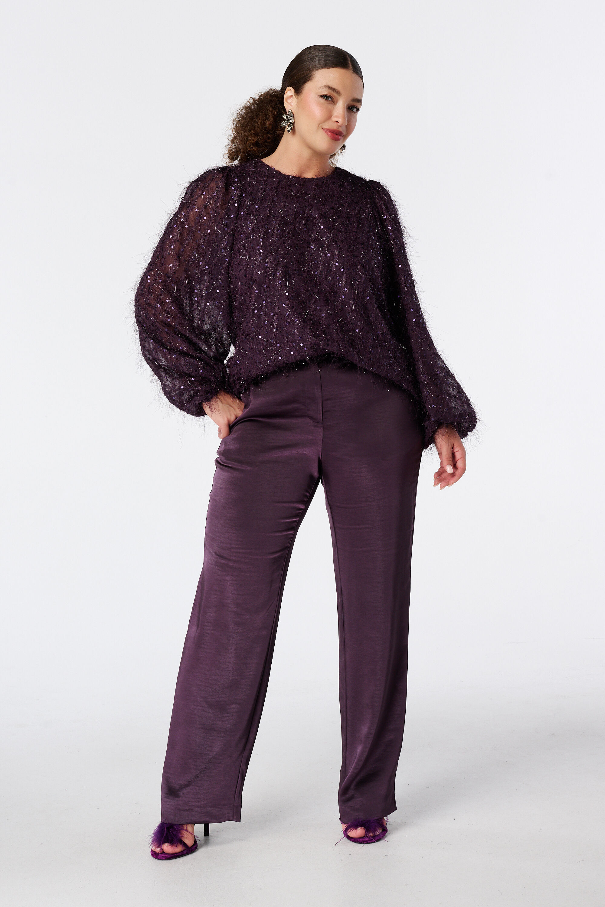Pantal&oacute;n de efecto satinado