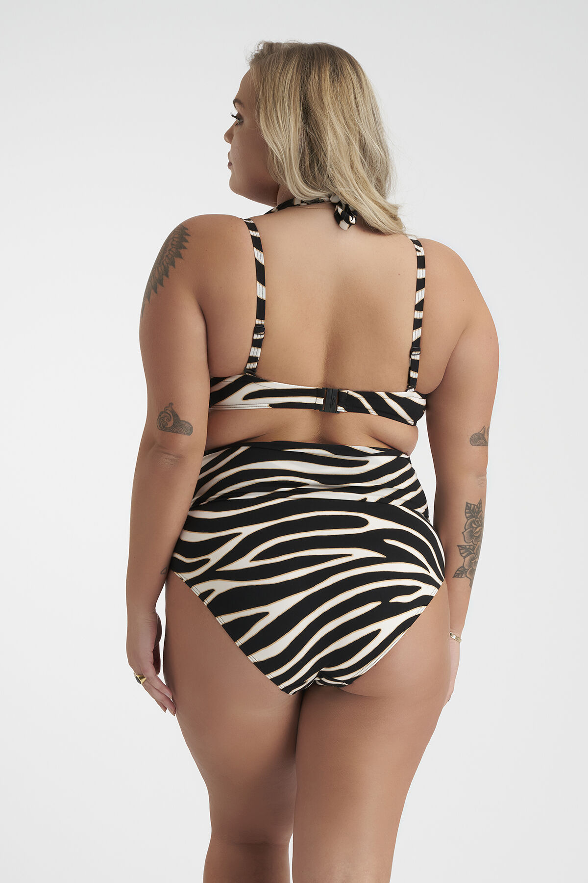 Braguita bikini con estampado image number 4