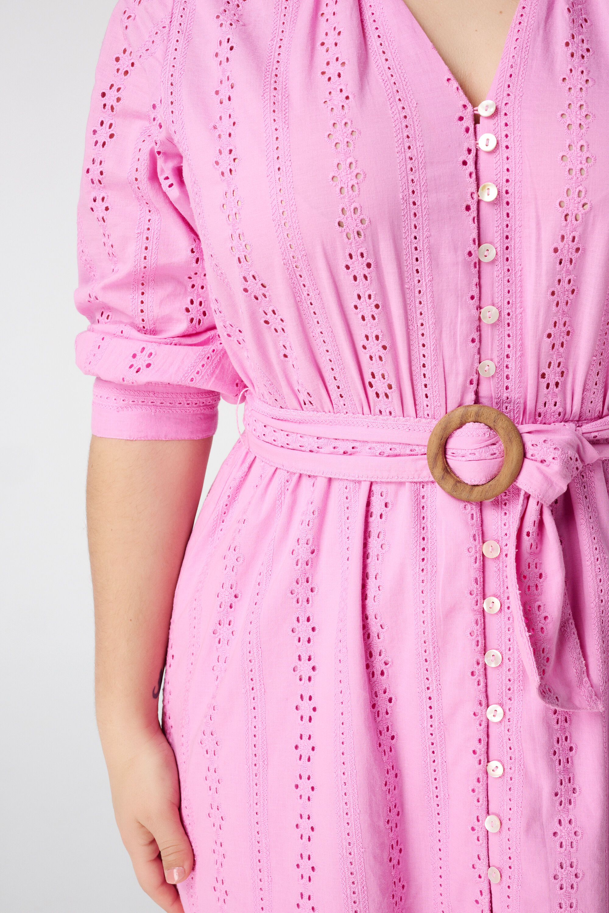 Vestido con bordado ingl&eacute;s image number 4