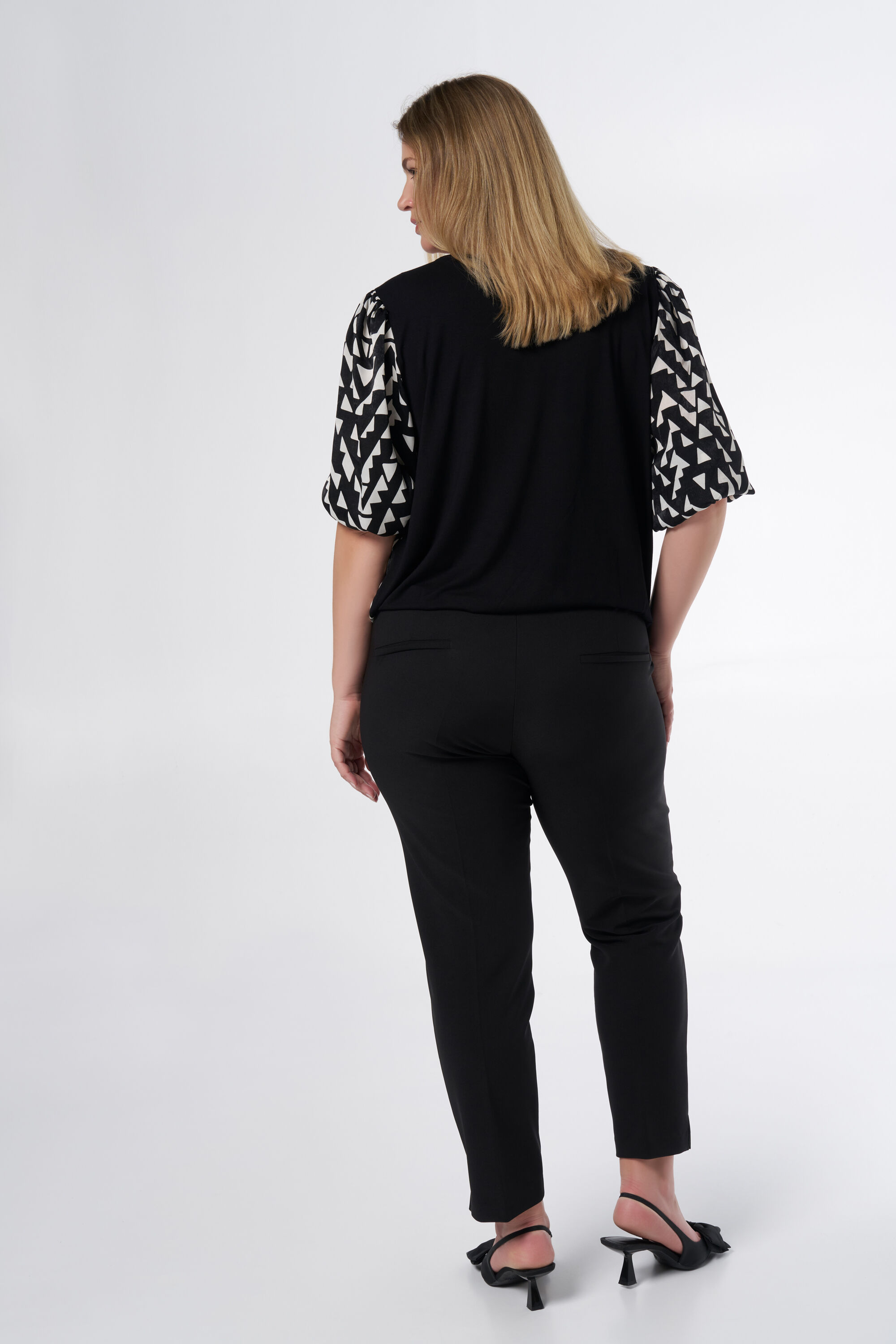 Pantalones  image number 3