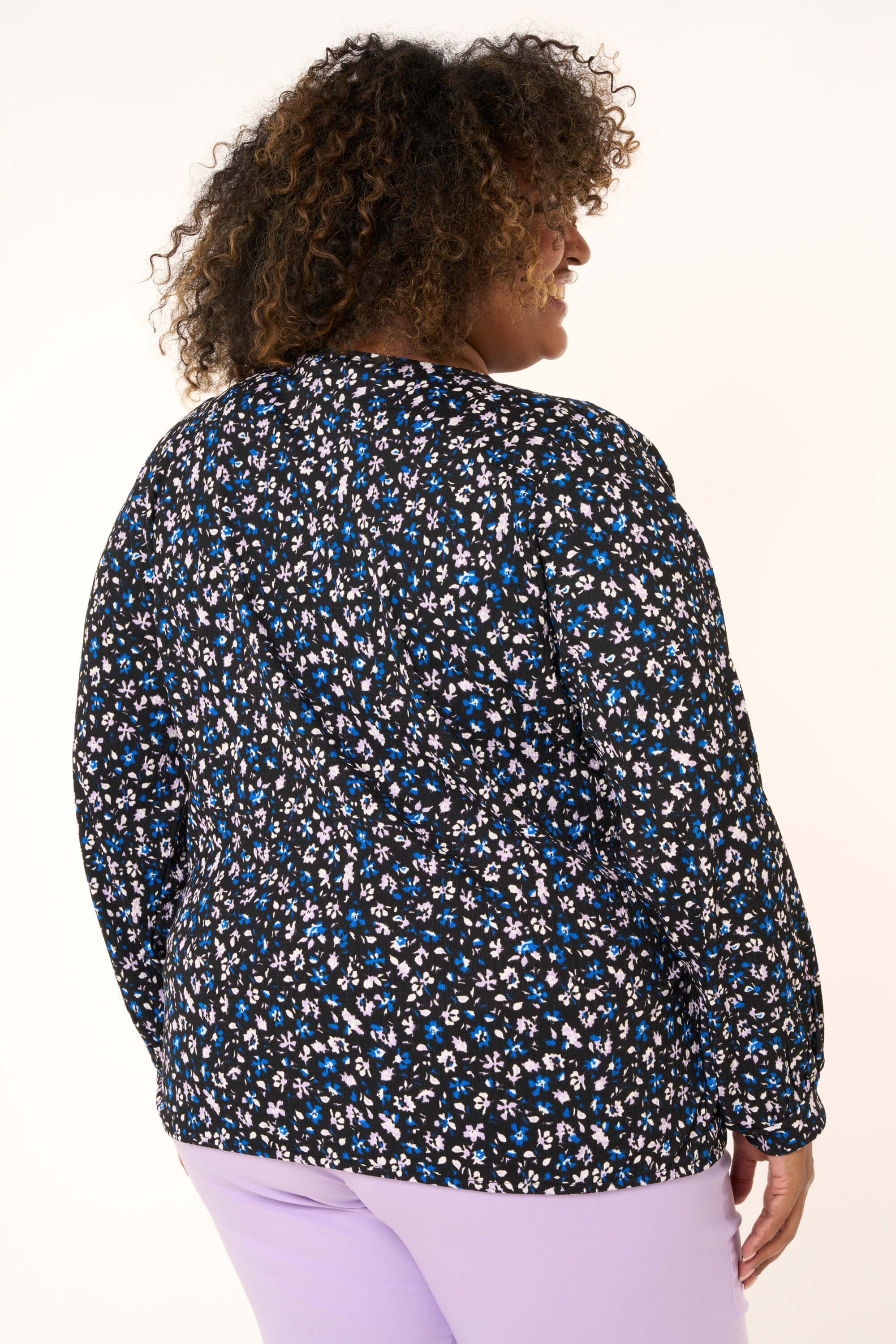 Blusa con estampado image number 4