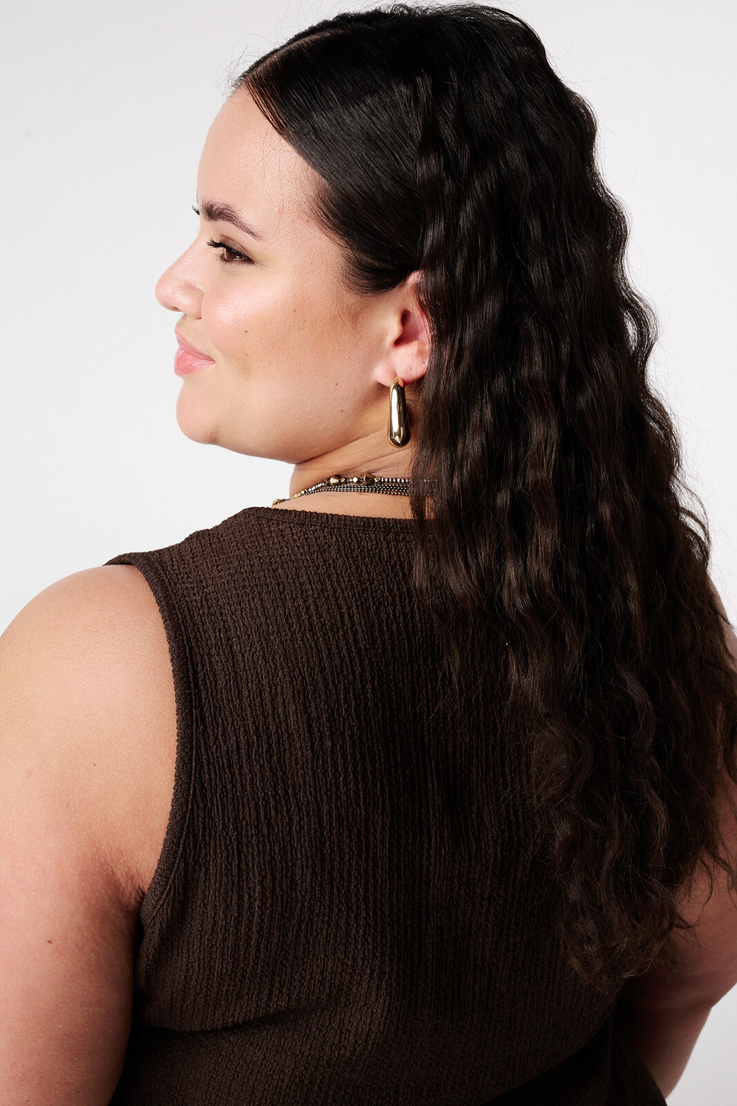 Top sin mangas con textura image number 4