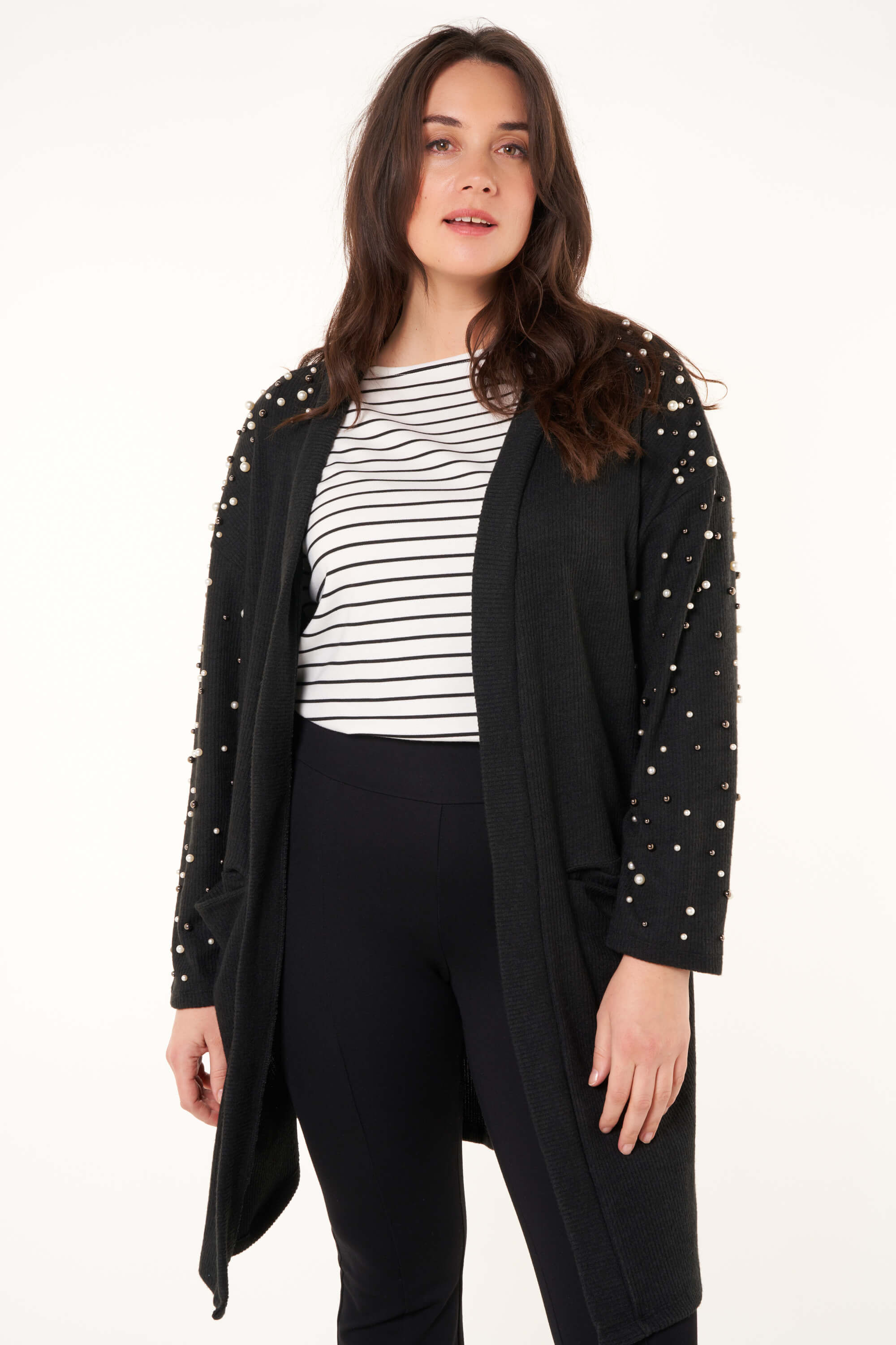 C&aacute;rdigan abierto con perlas image number 5