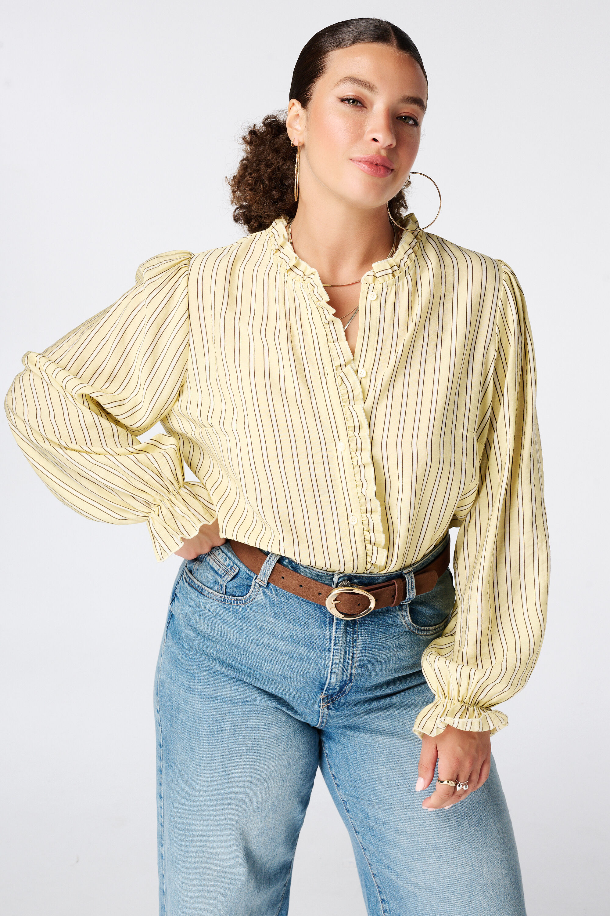 Blusa con volantes
