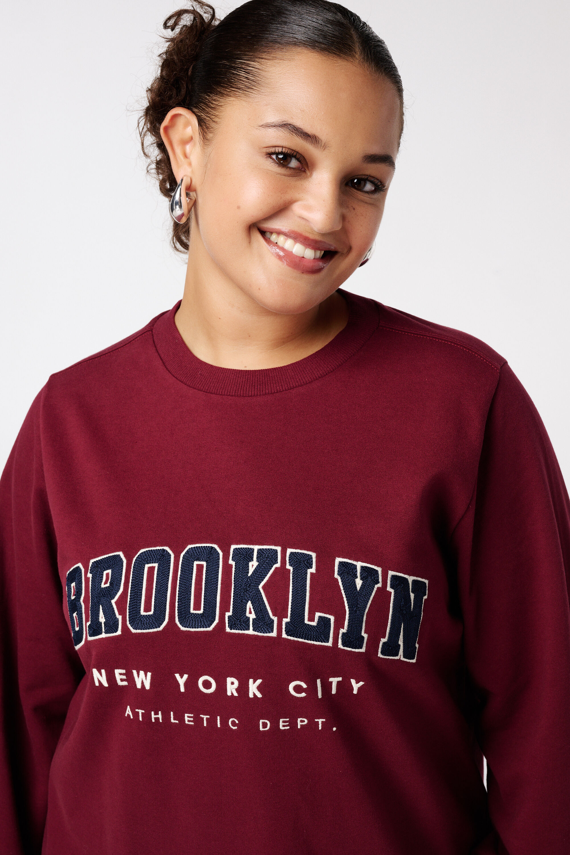 Vestido sudadera con texto image number 4