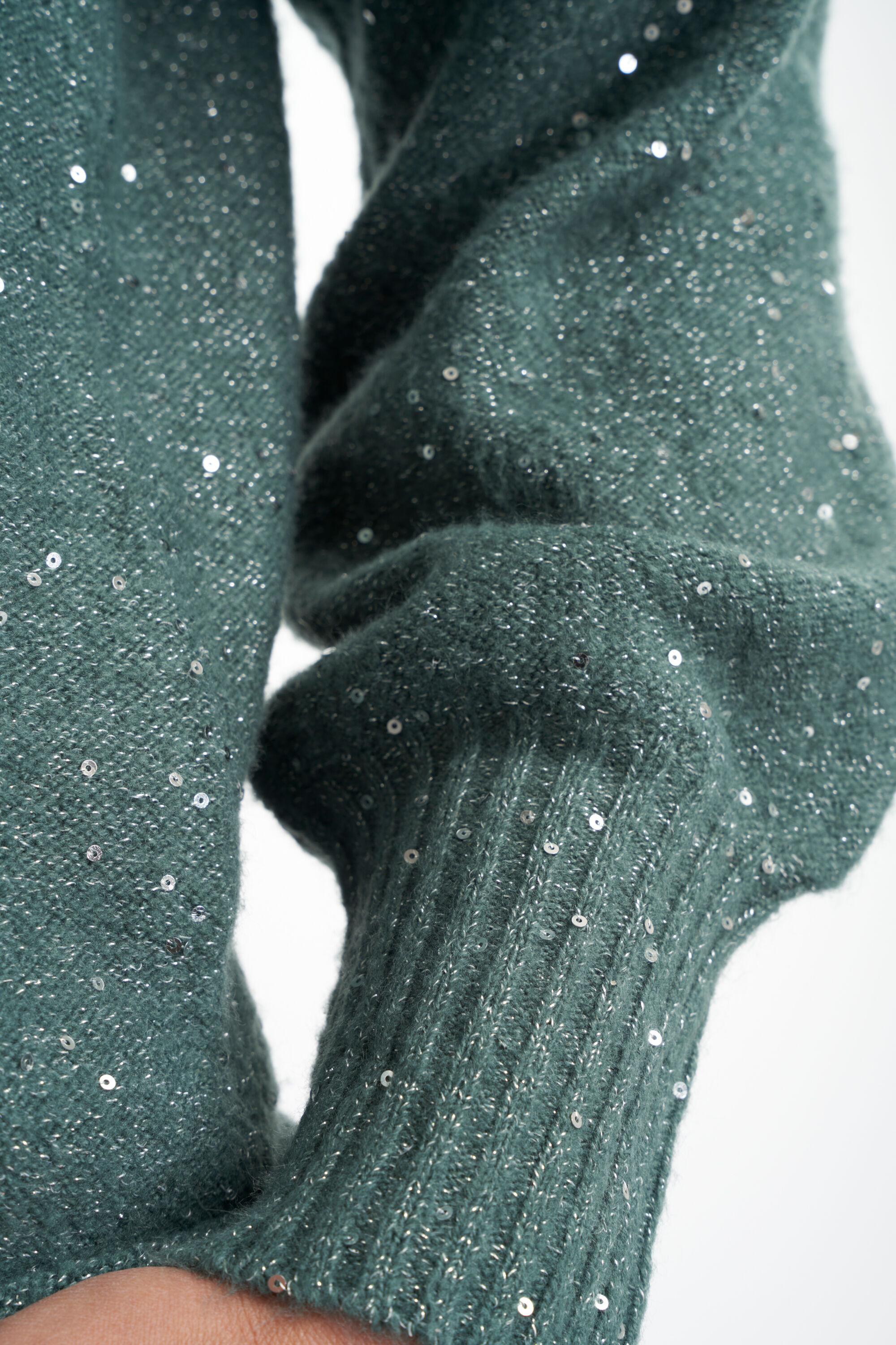 Su&eacute;ter con lentejuelas image number 5