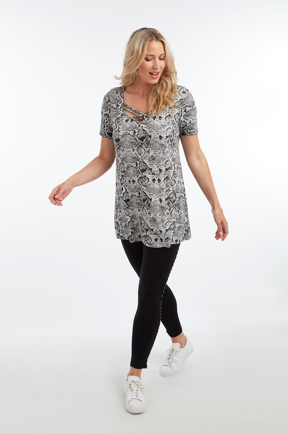 T&uacute;nica con tirantes cruzados image number 4