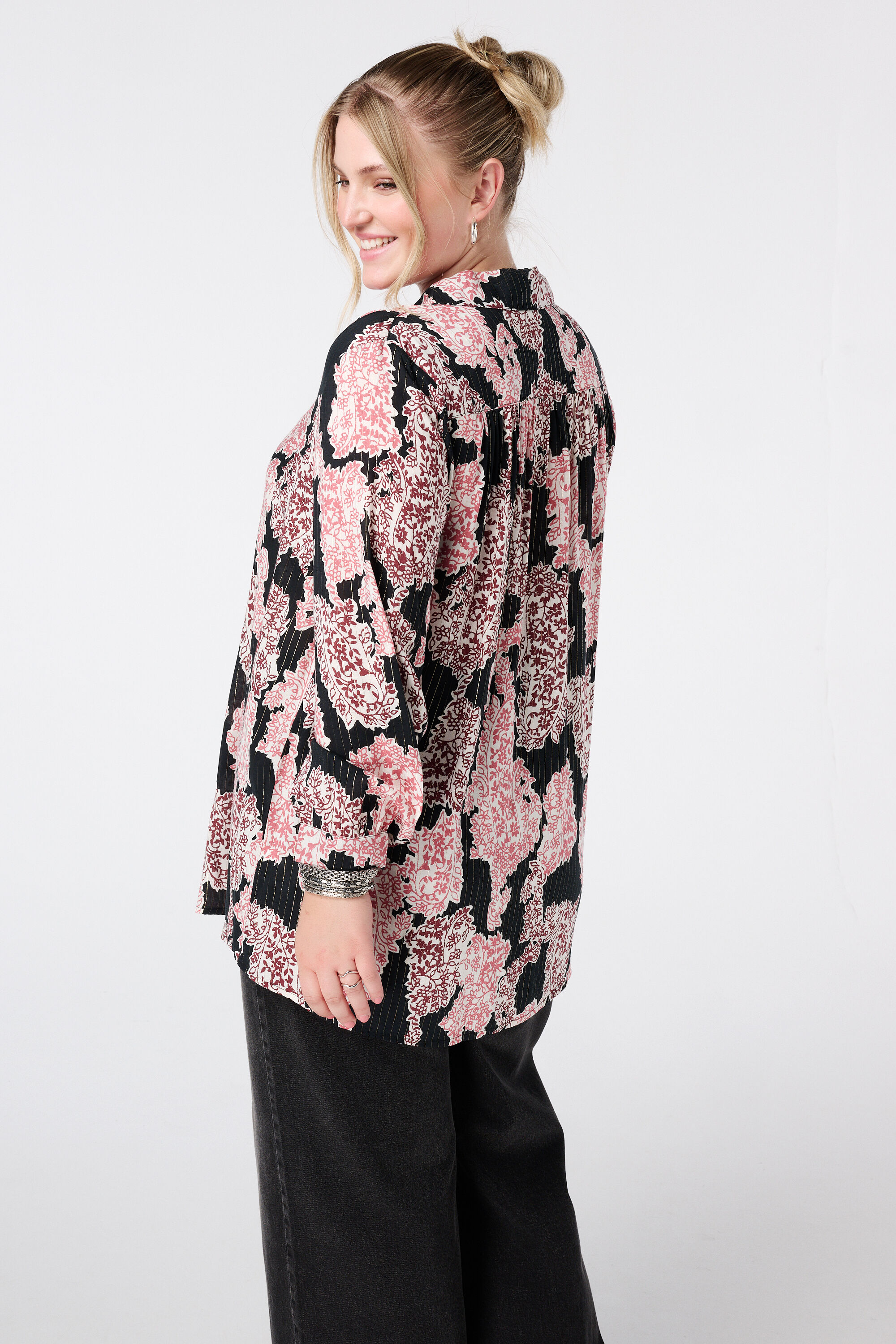 Blusa estampada image number 3