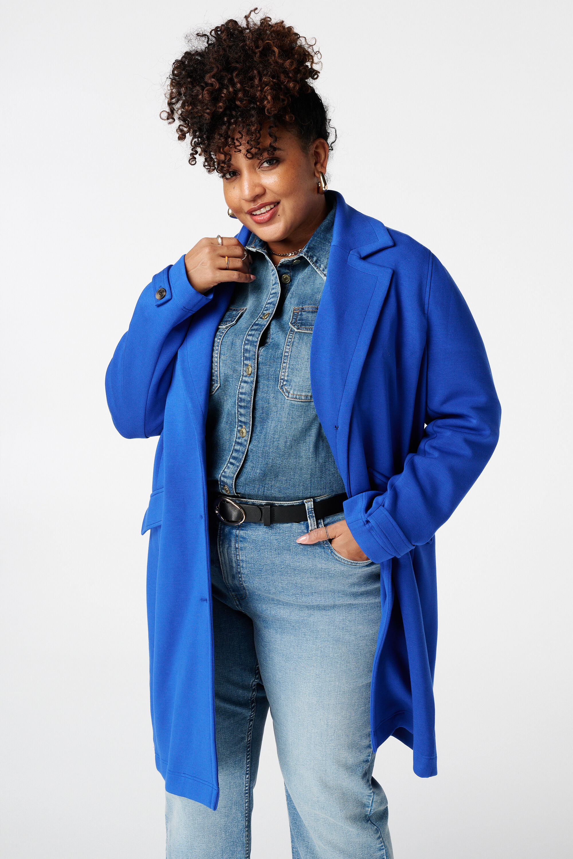 Abrigo con cierre de botones