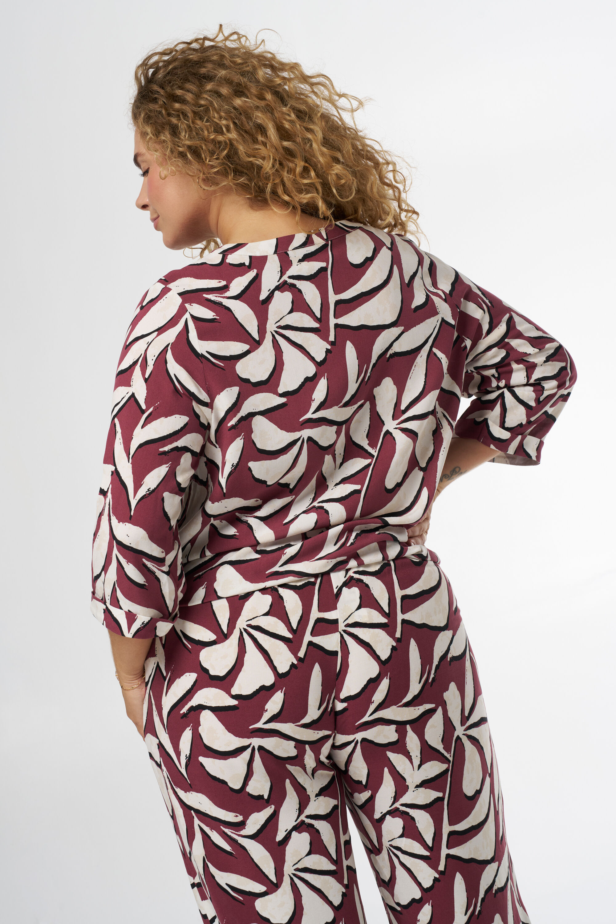 Blusa con detalle de lazo image number 3