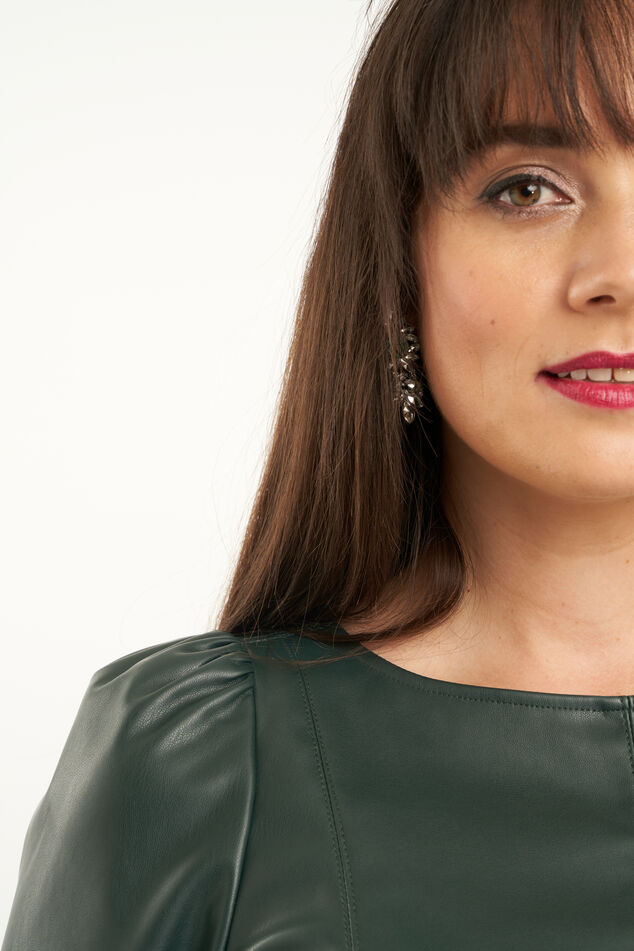 Vestido de cuero sintético image number 5