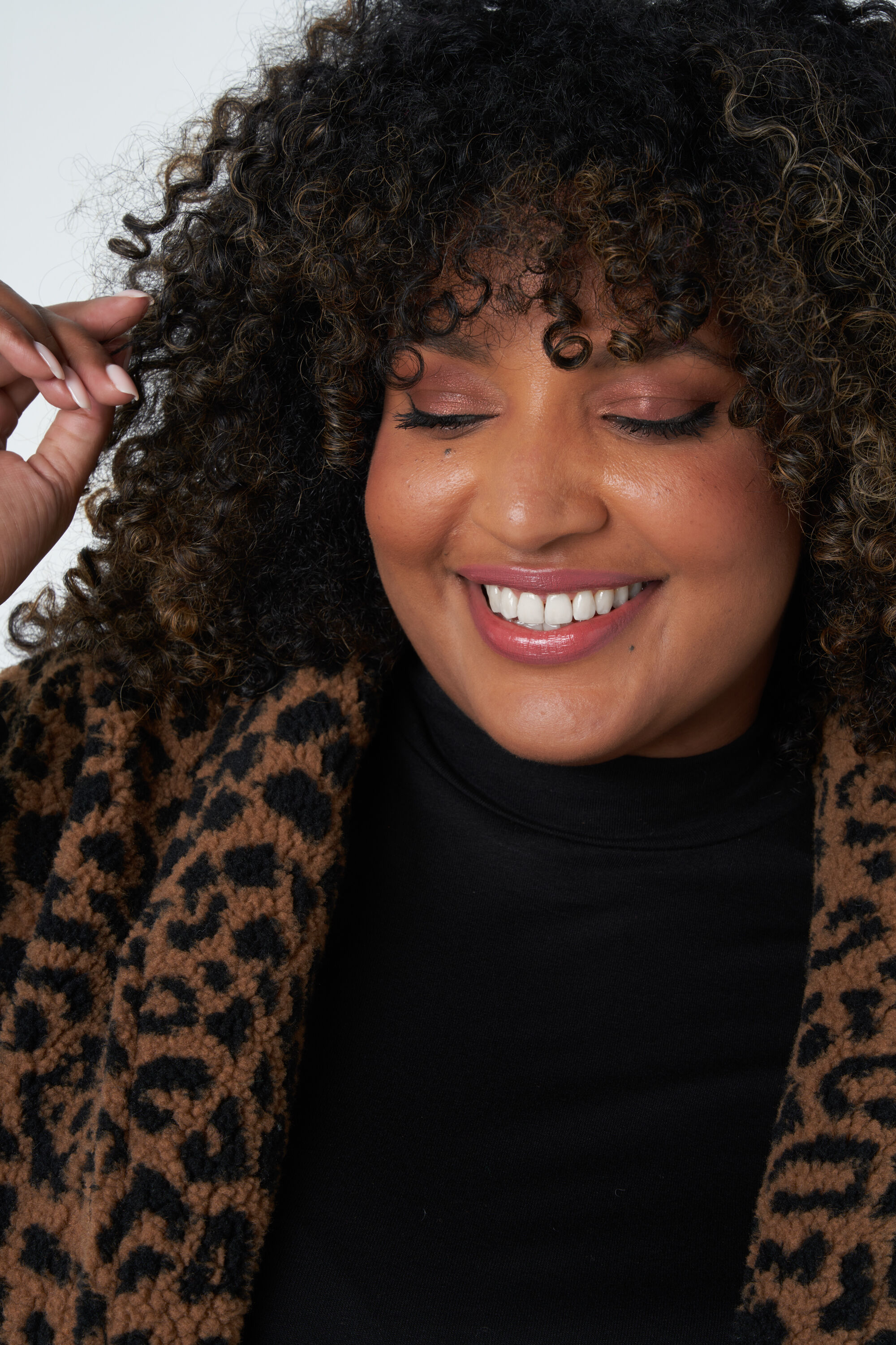 Chaleco con tejido de peluche image number 4