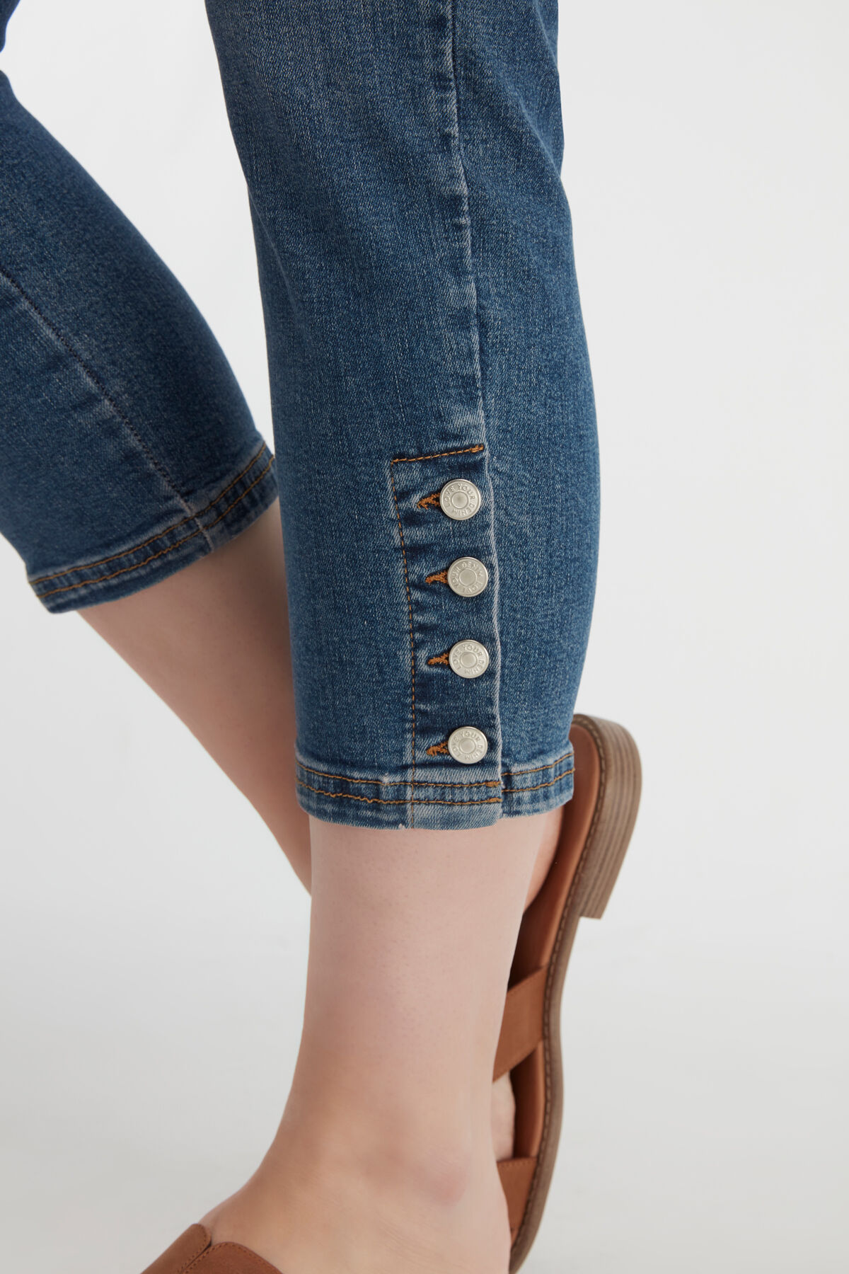 Treggings cortos con botones POPPY  image number 4