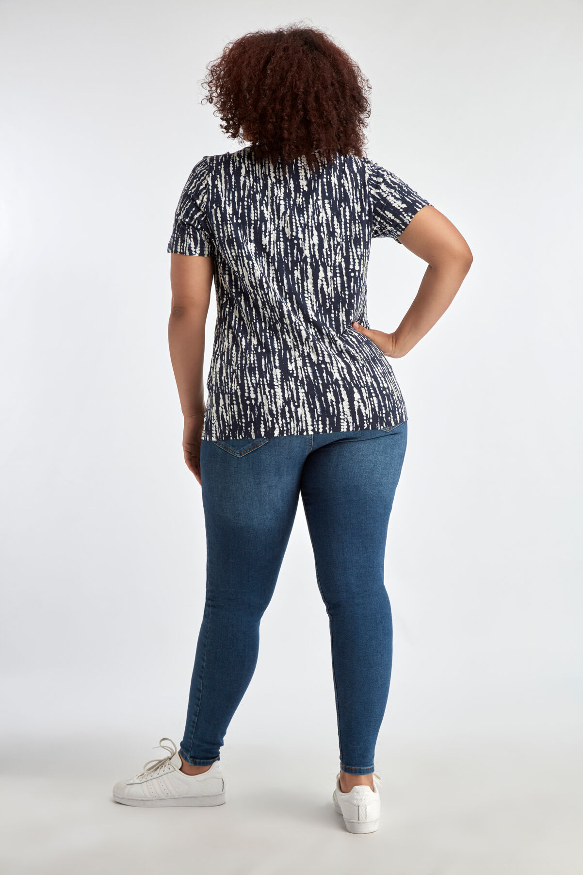 Camiseta con purpurina image number 3