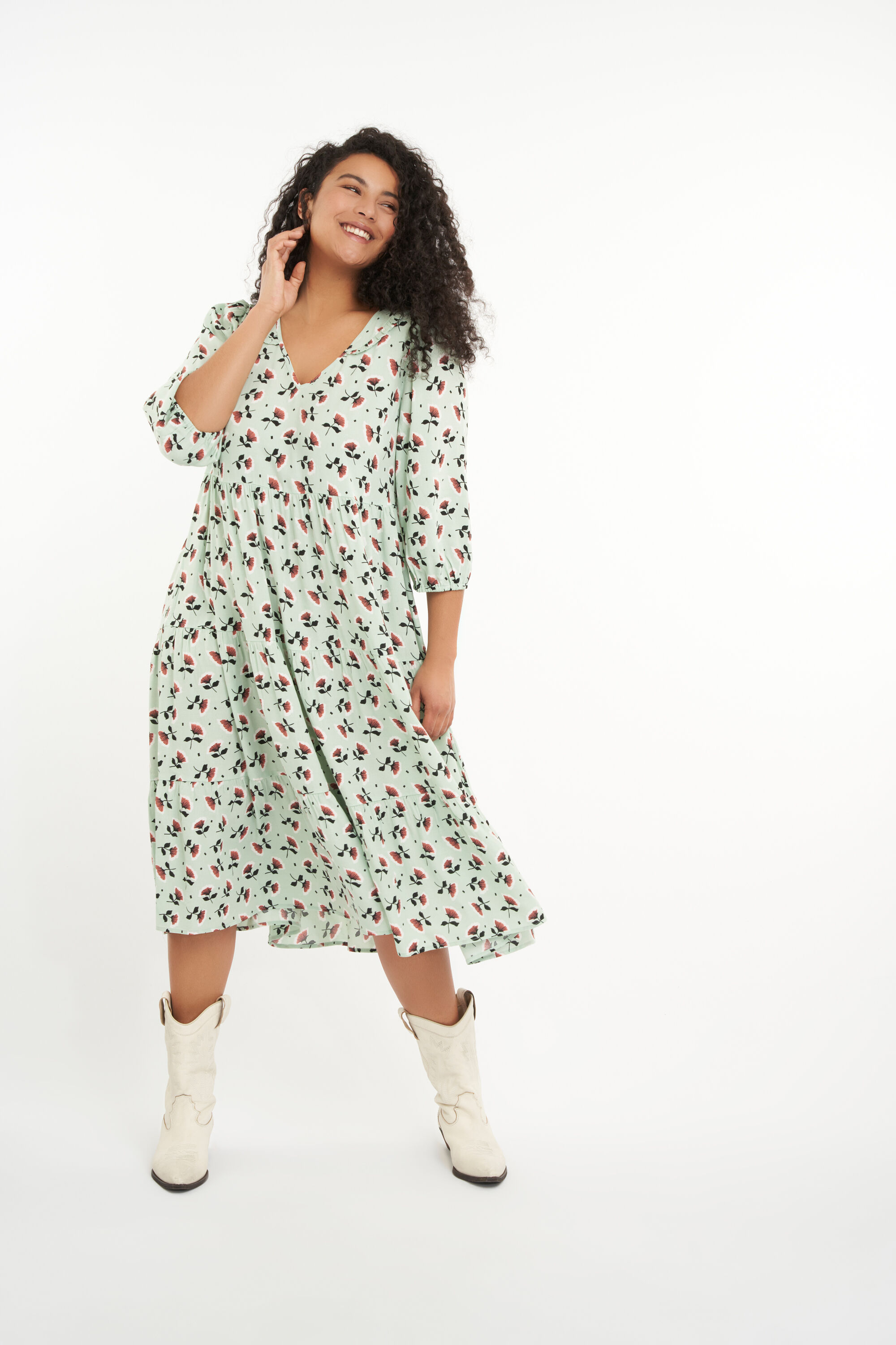 Vestido largo con estampado  image number 5