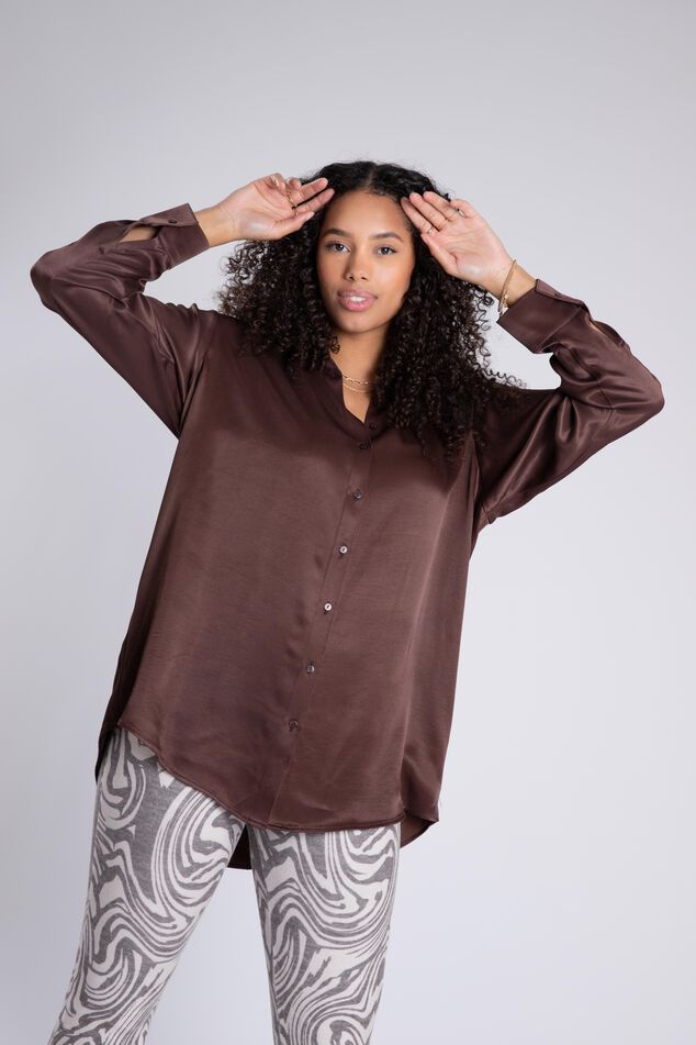 Blusa de satén  image number 7