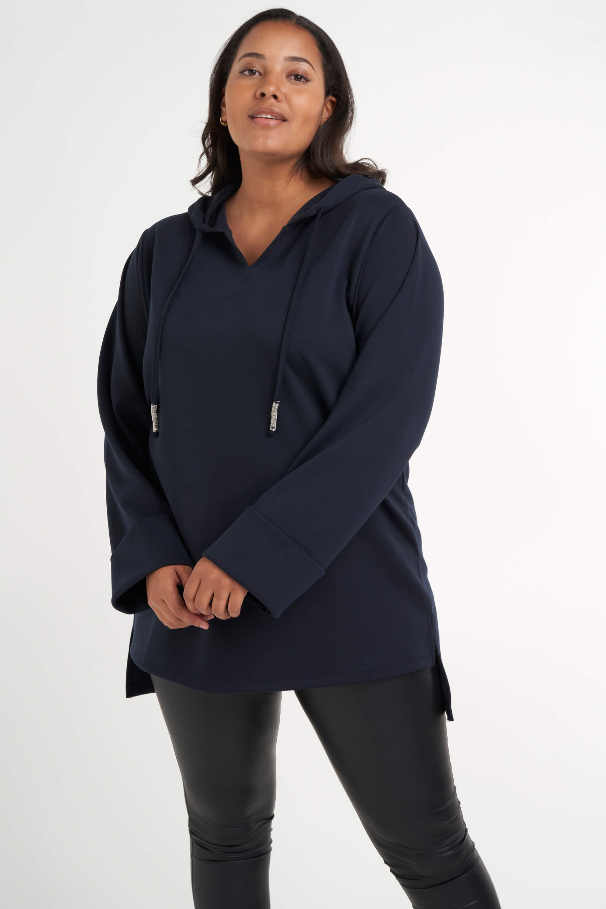 Sudadera con   capucha larga image number 4