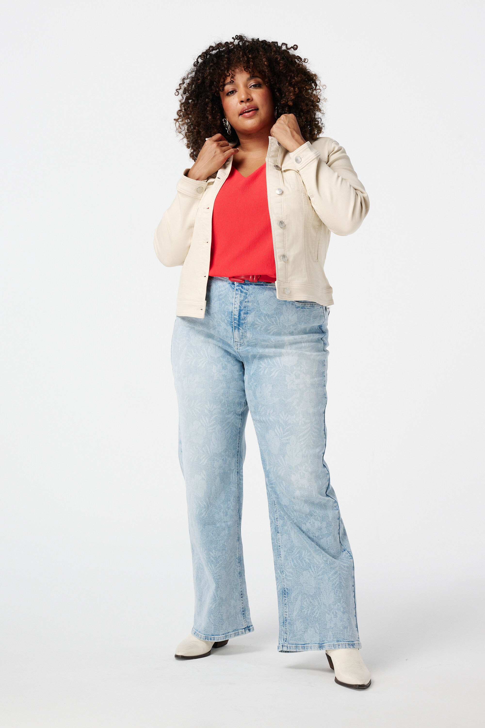 Cazadora vaquera de tejido el&aacute;stico image number 5