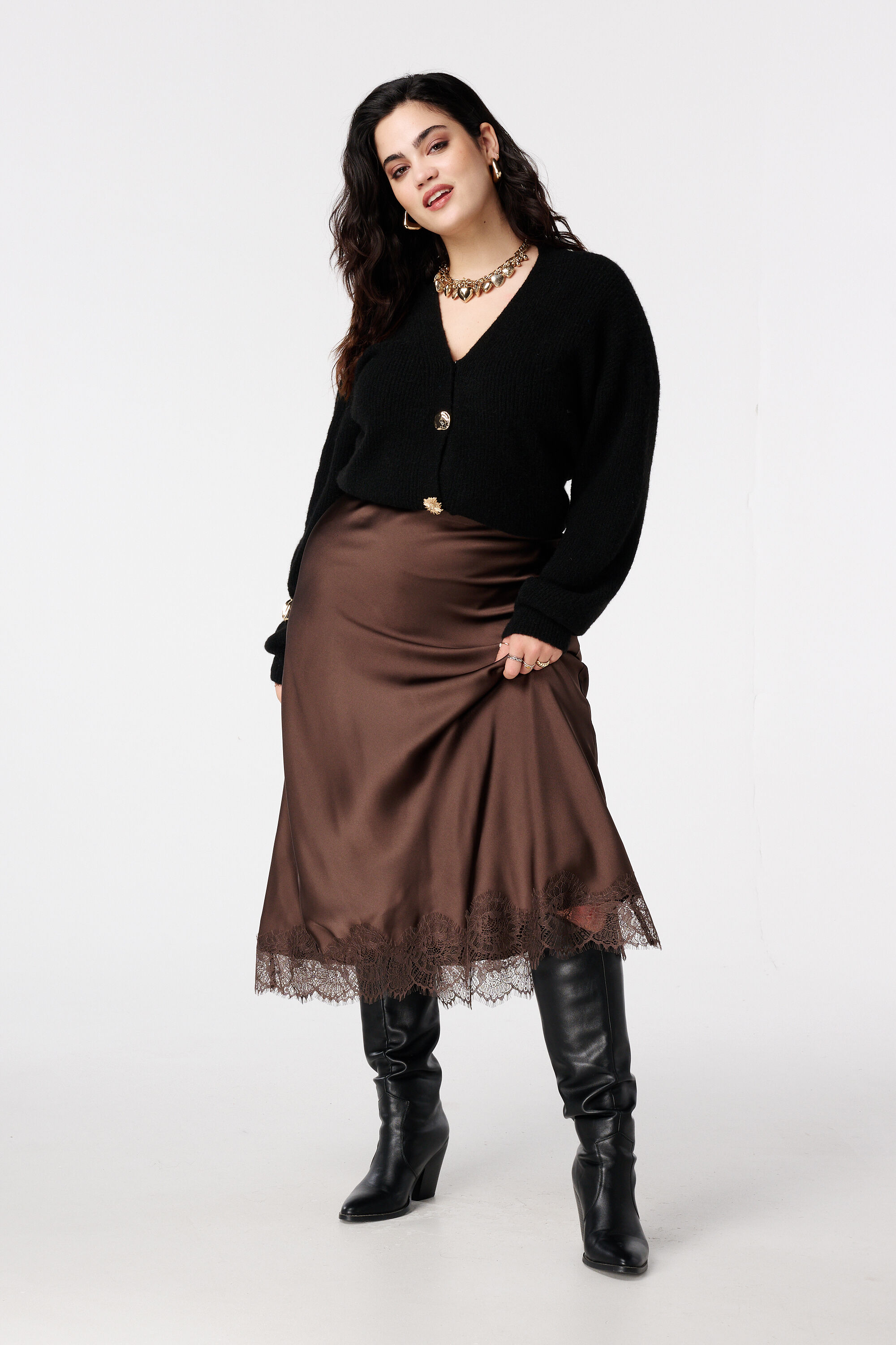 Falda con efecto satinado y encaje