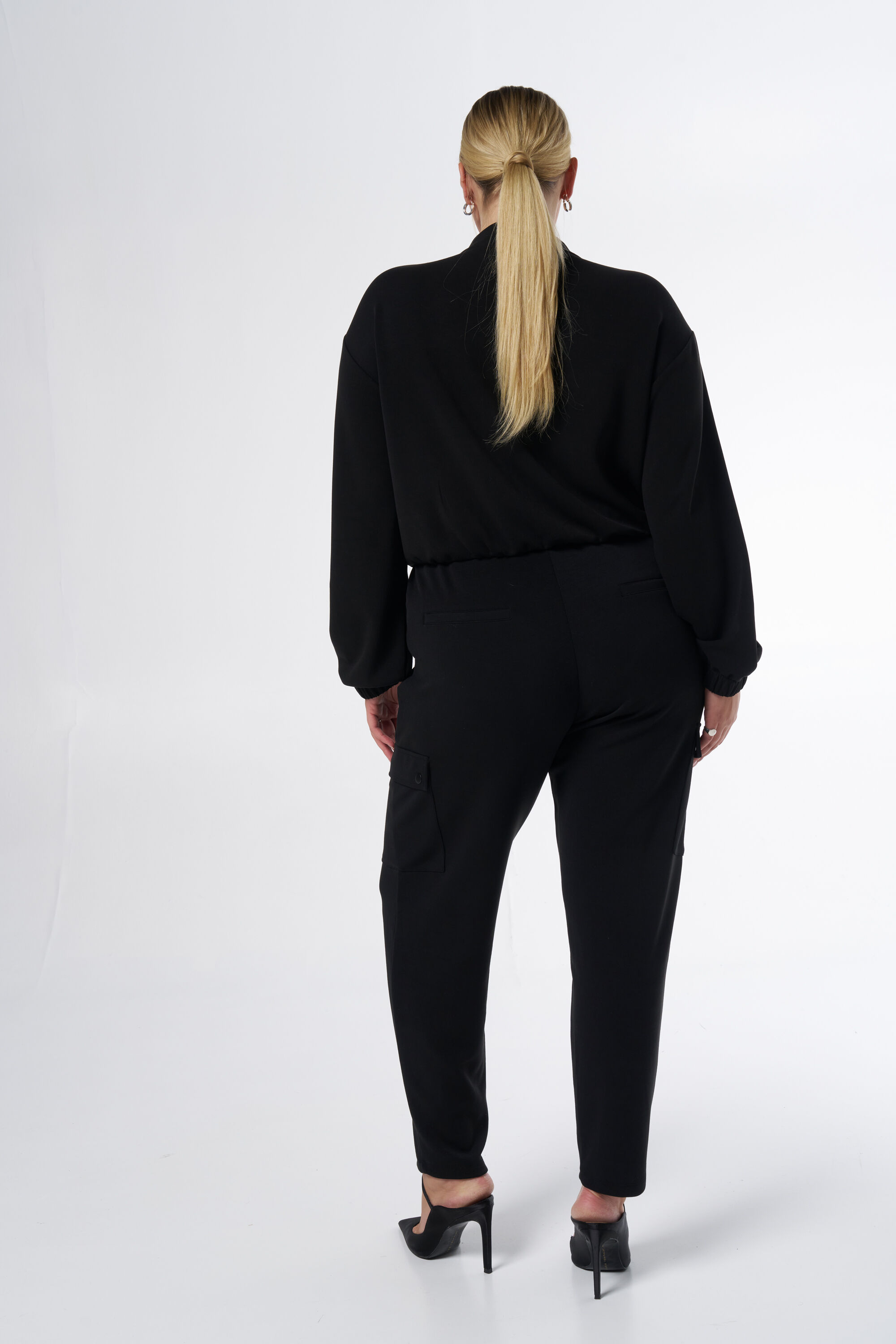 Pantalones cargo image number 3