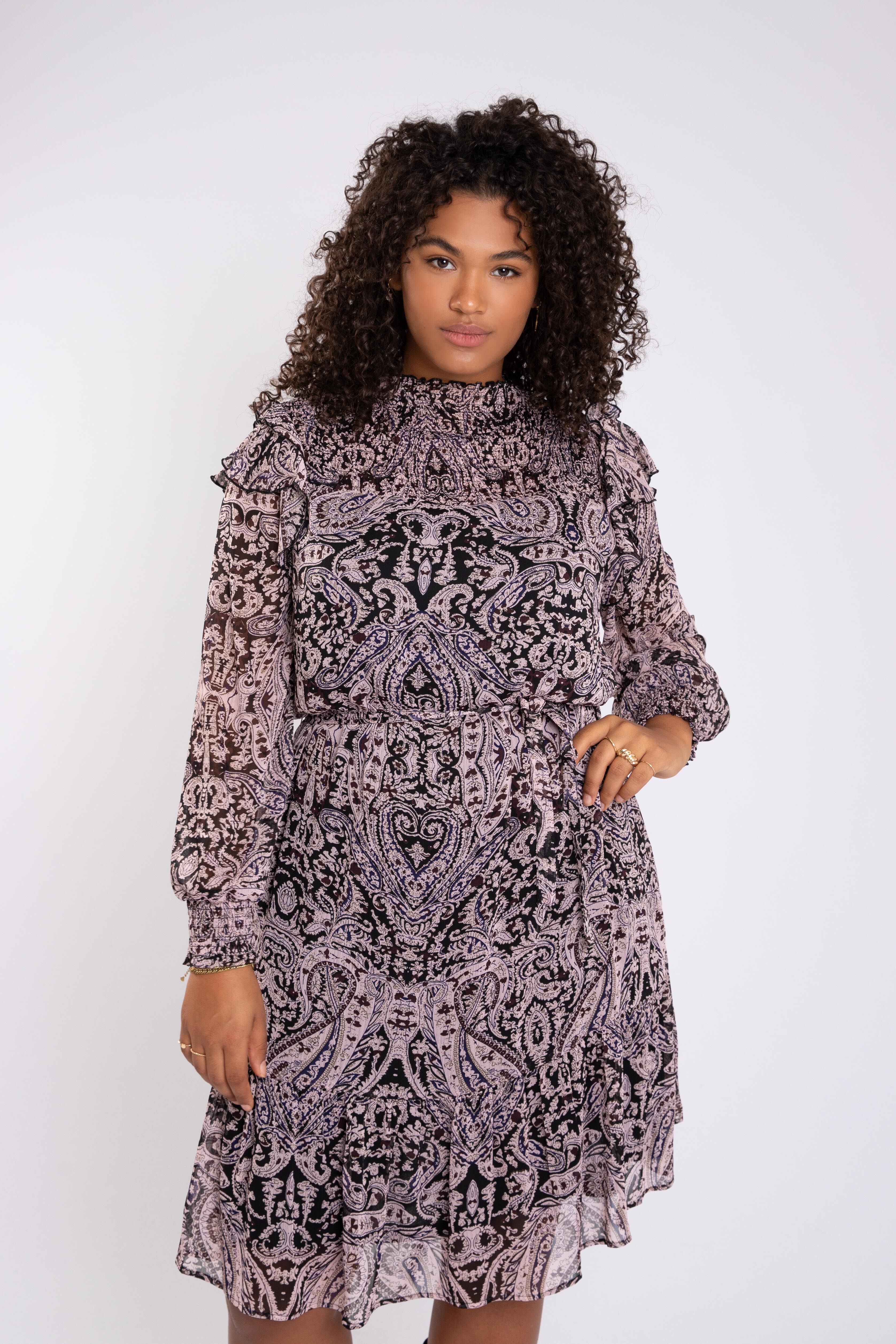 Vestido con frunce image number 5