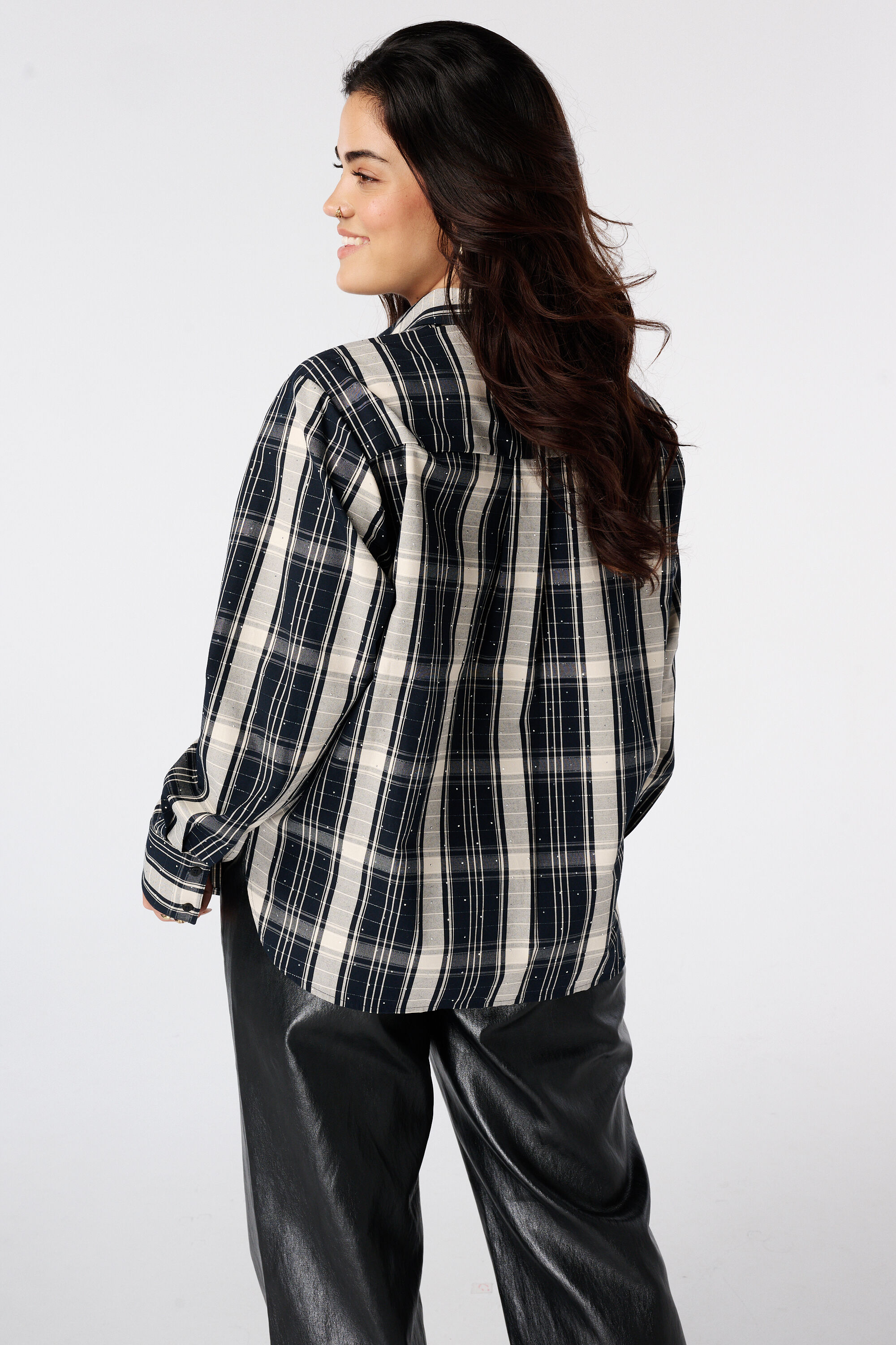 Blusa de cuadros con strass image number 3