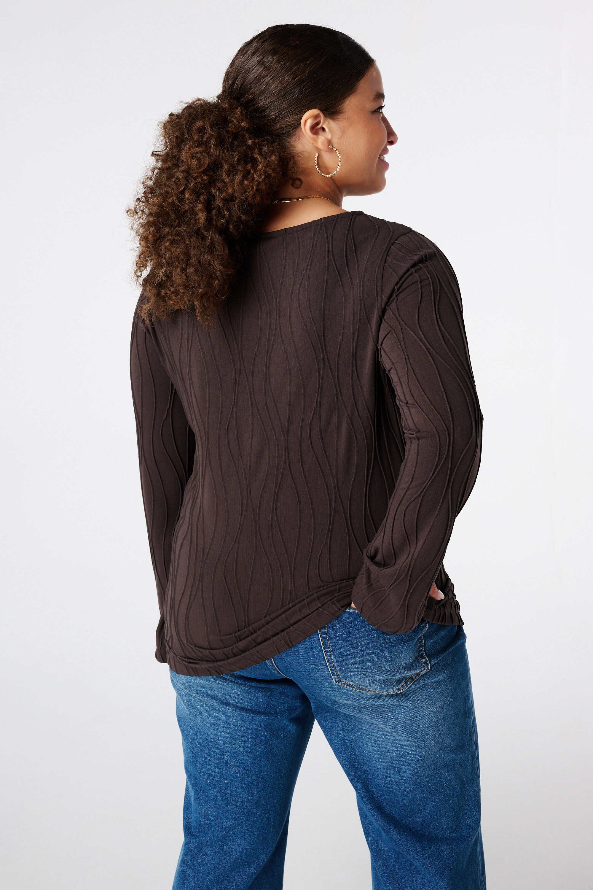 Camiseta ajustada de manga larga image number 3