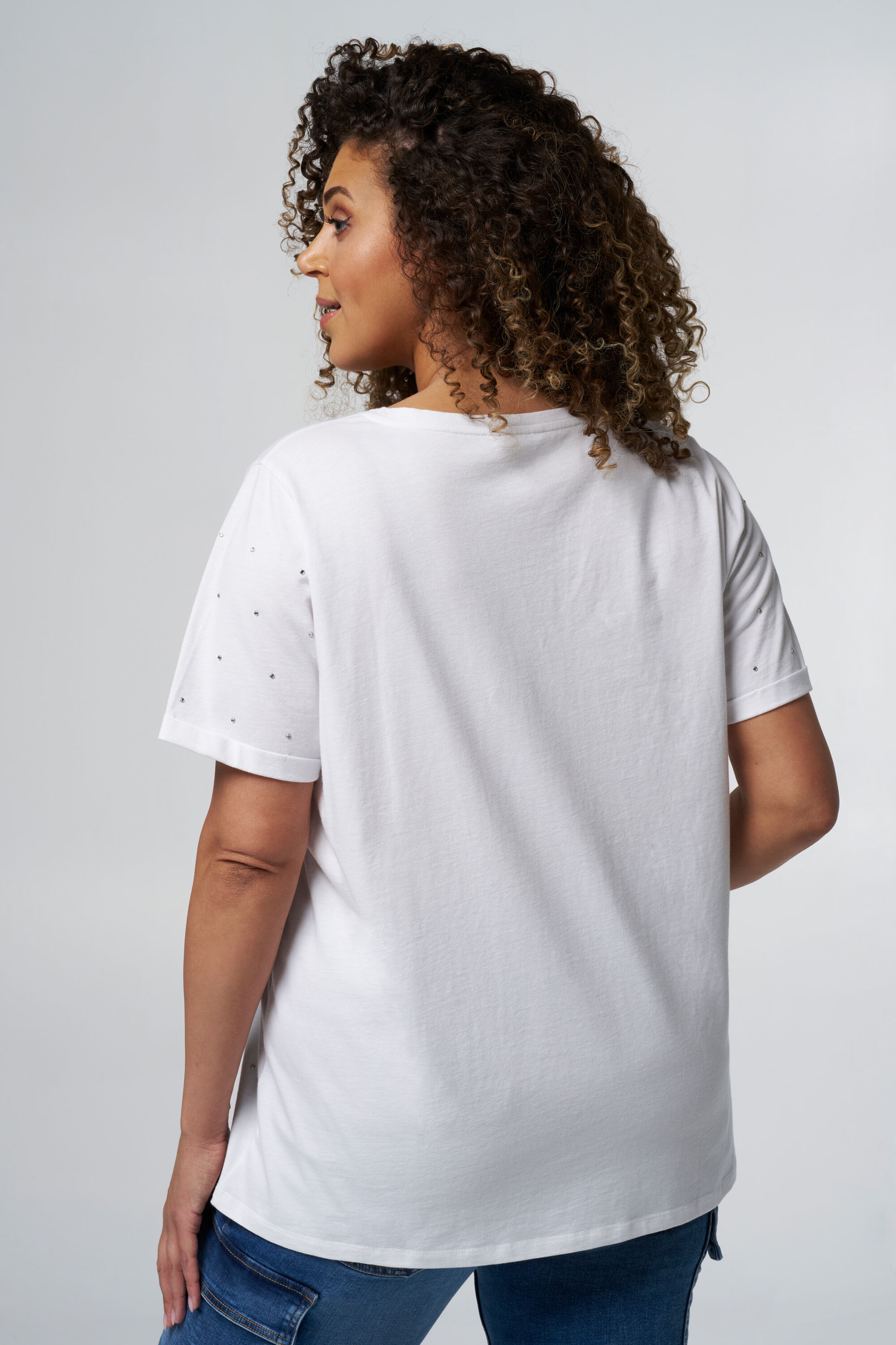 camiseta con piedras image number 3