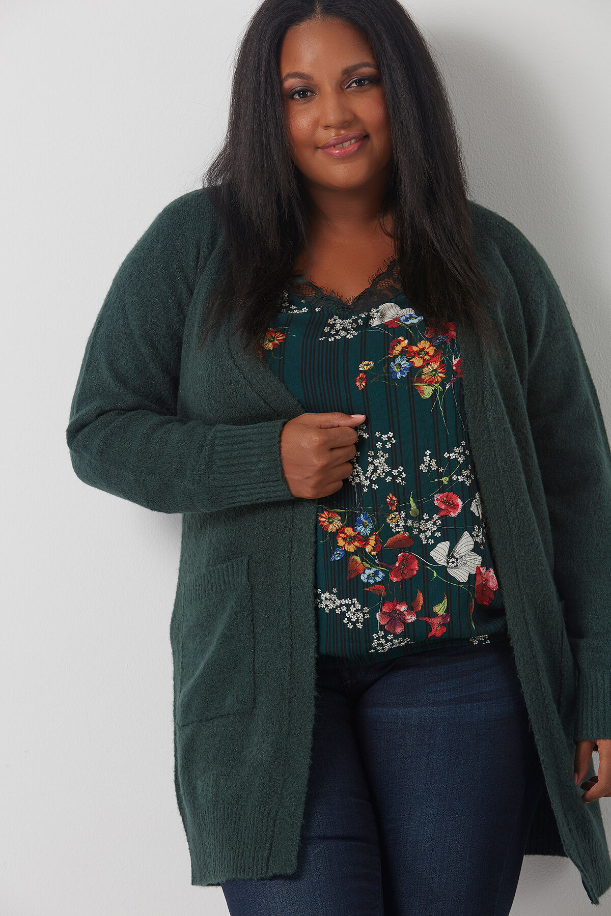 Blusa con cuello de encaje image number 4