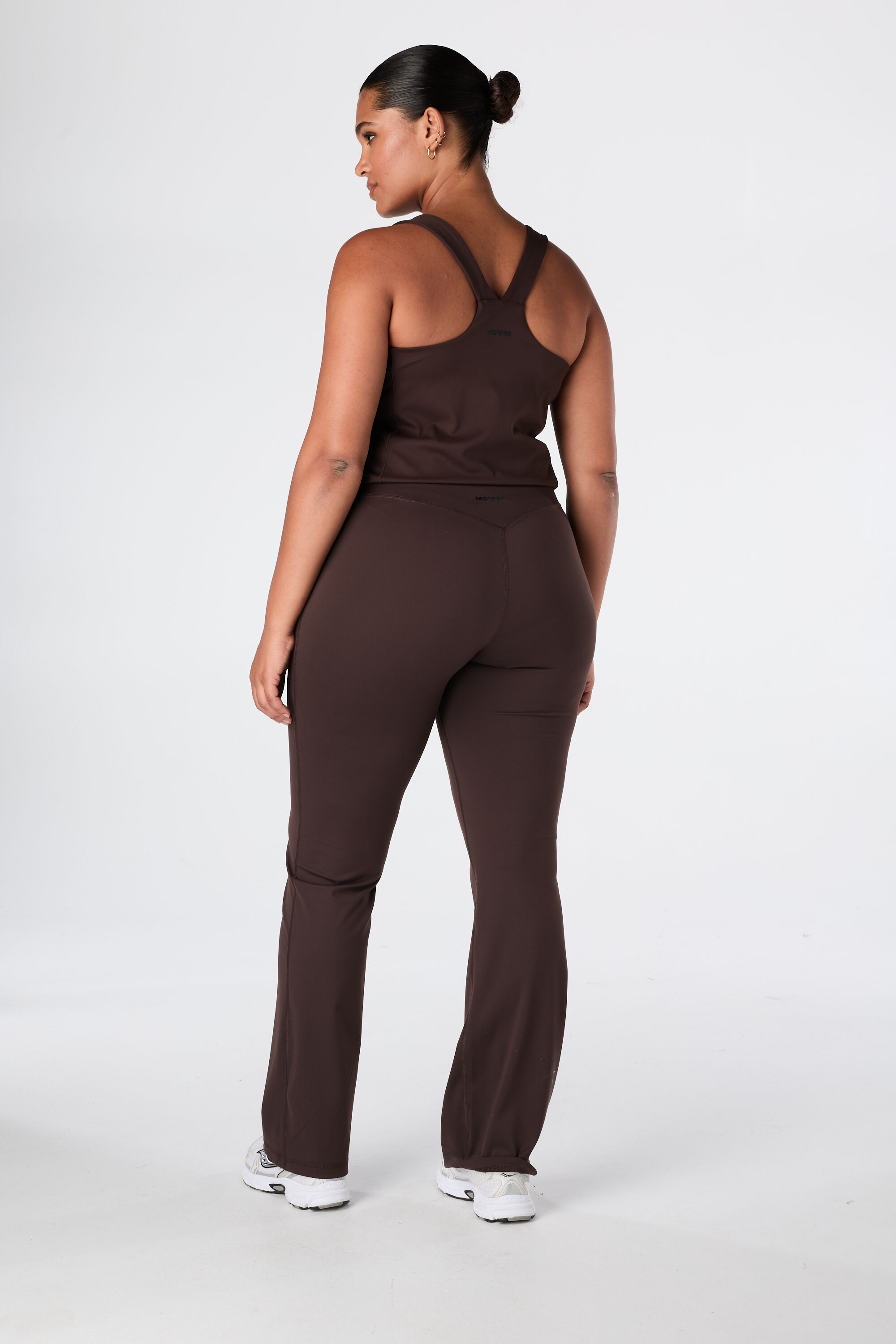 Leggings deportivos acampanados image number 4