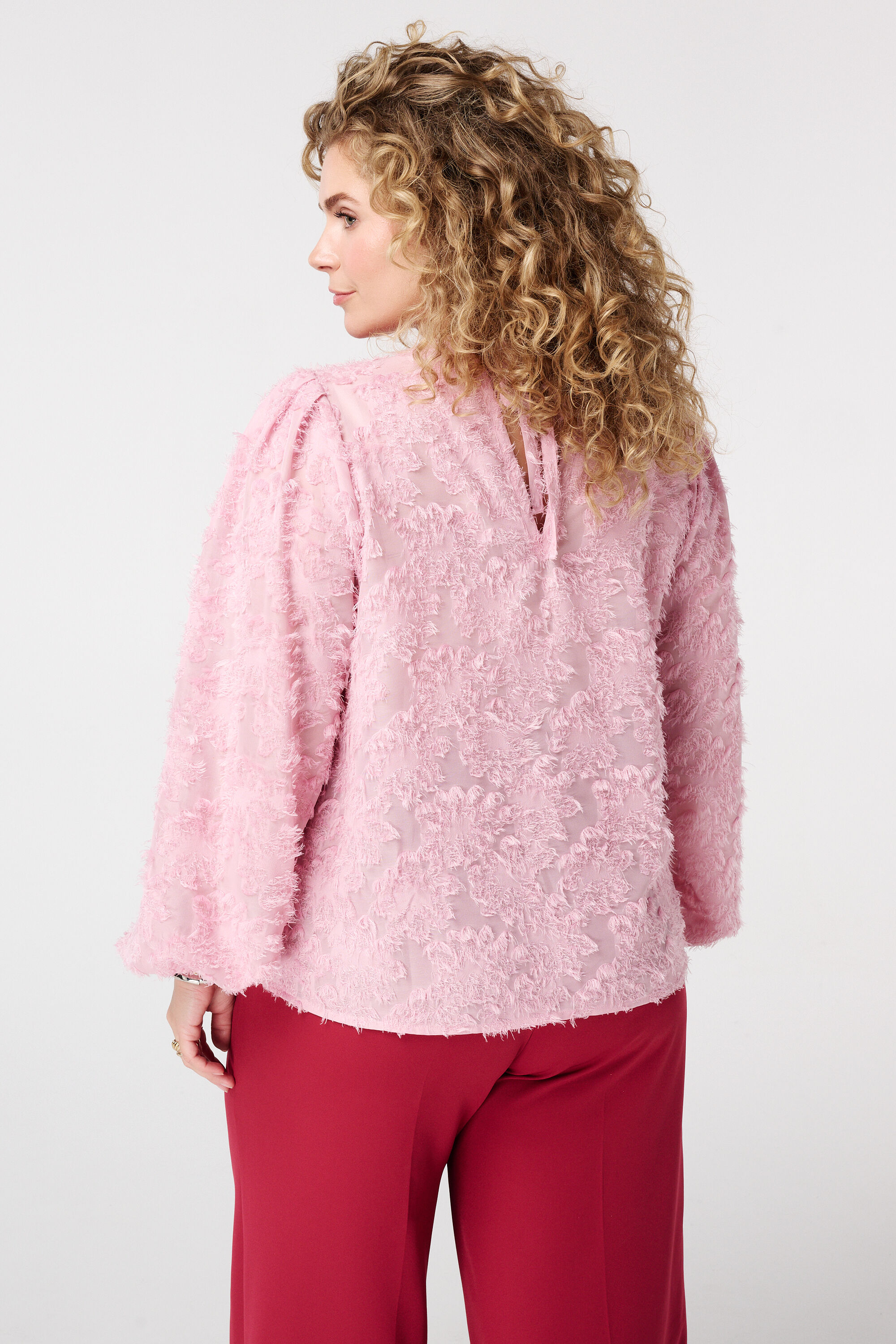 Blusa con textura image number 3