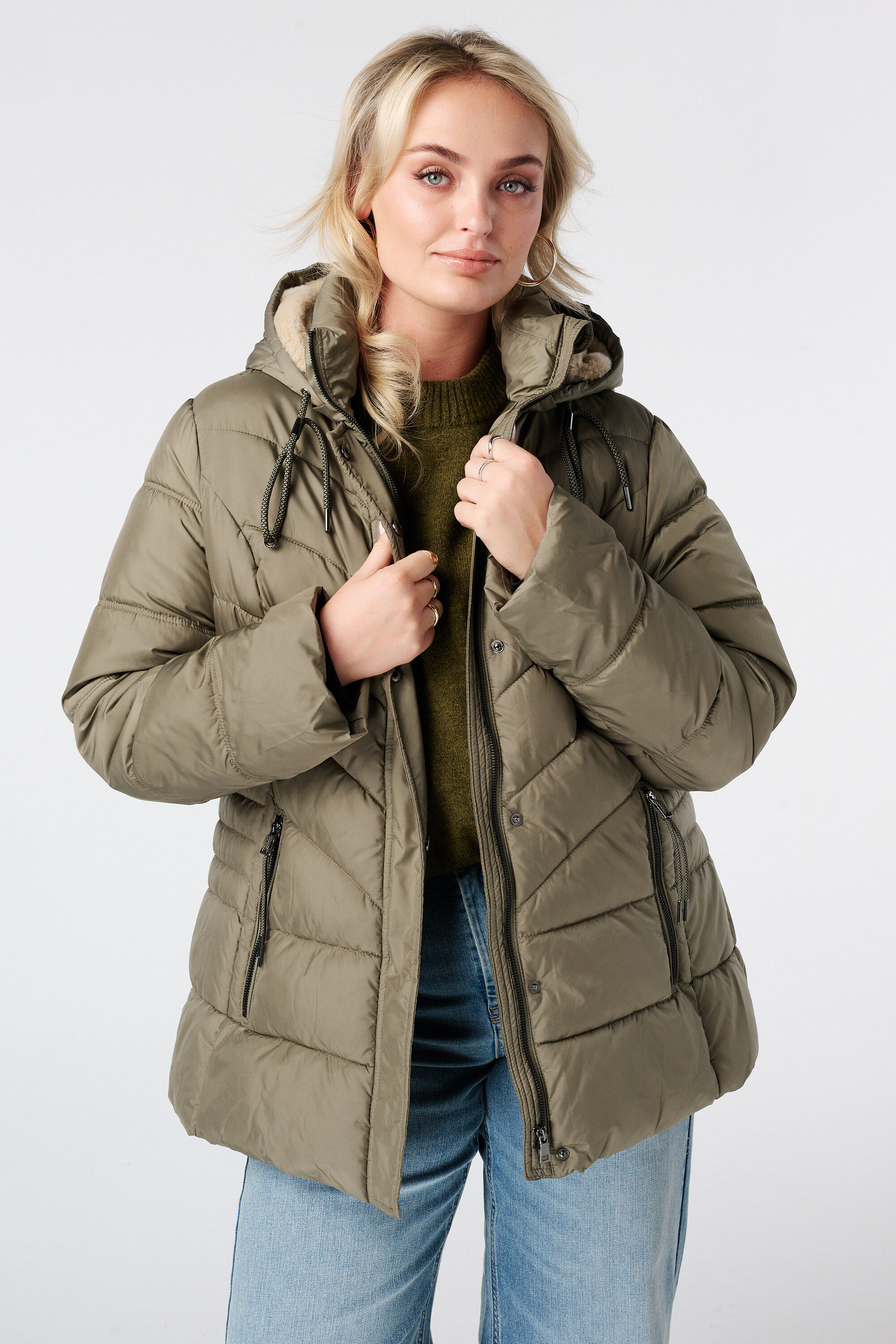 Chaqueta acolchada con capucha