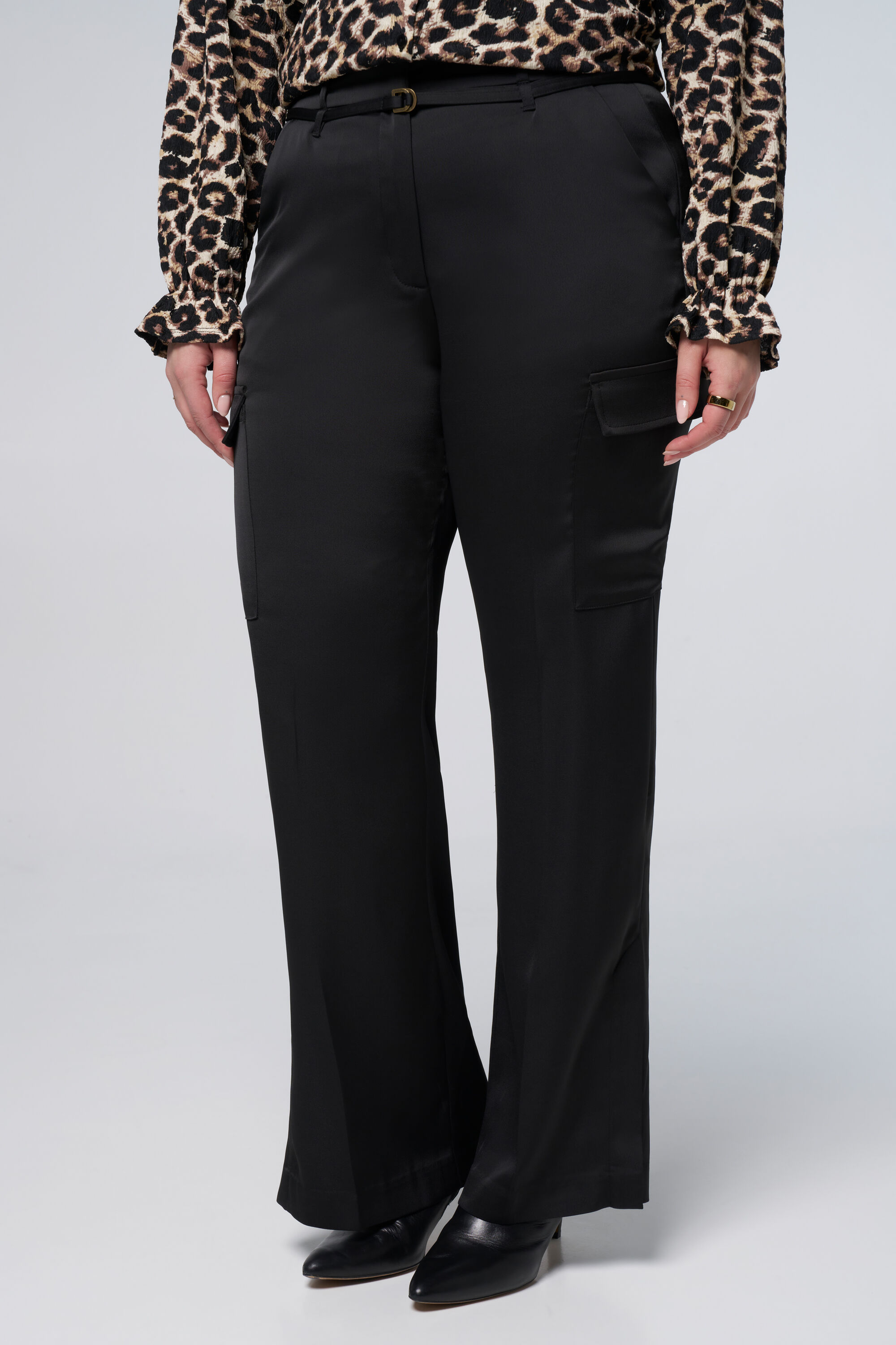 Pantalones con bolsillos image number 5