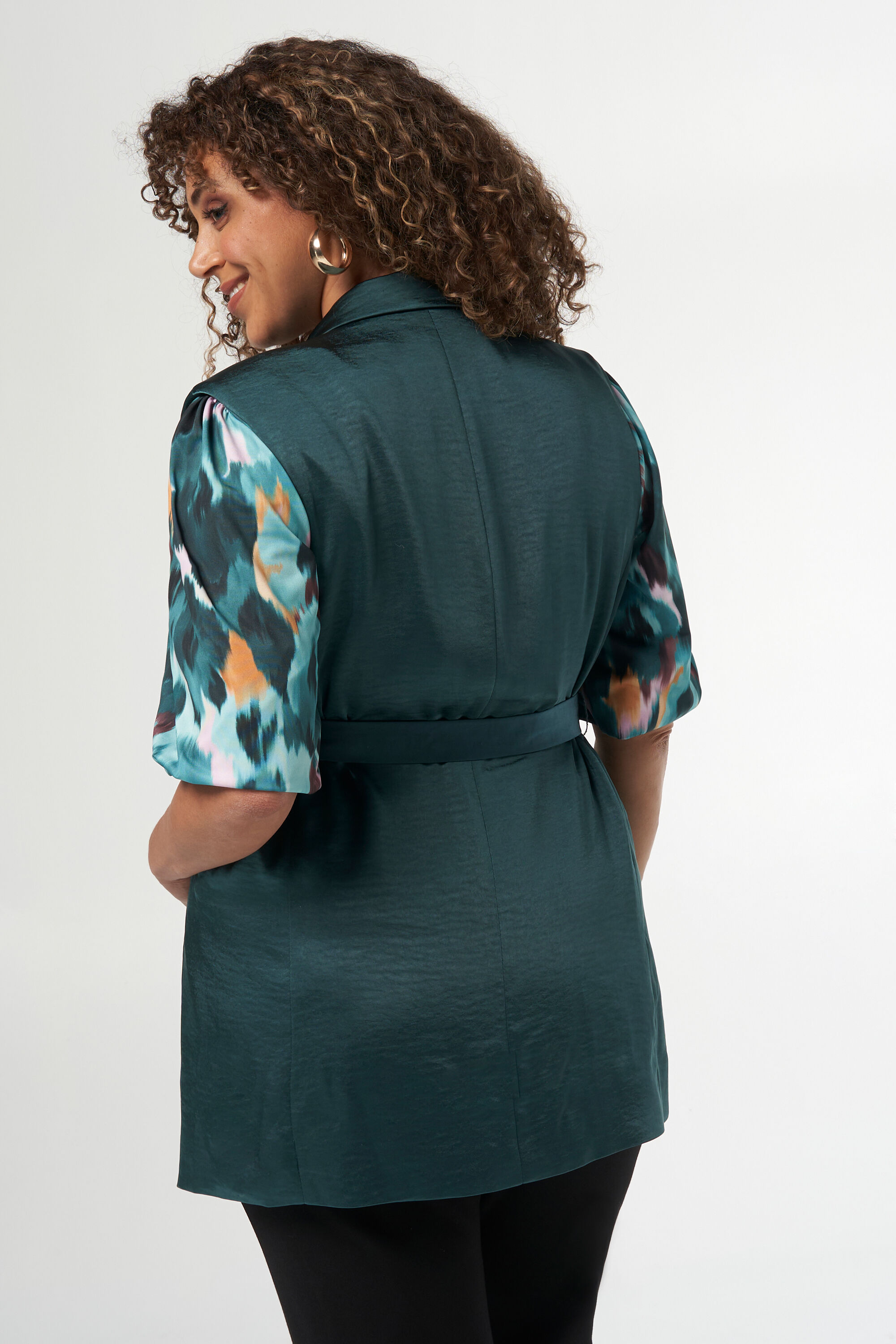 Chaleco de sat&eacute;n image number 3